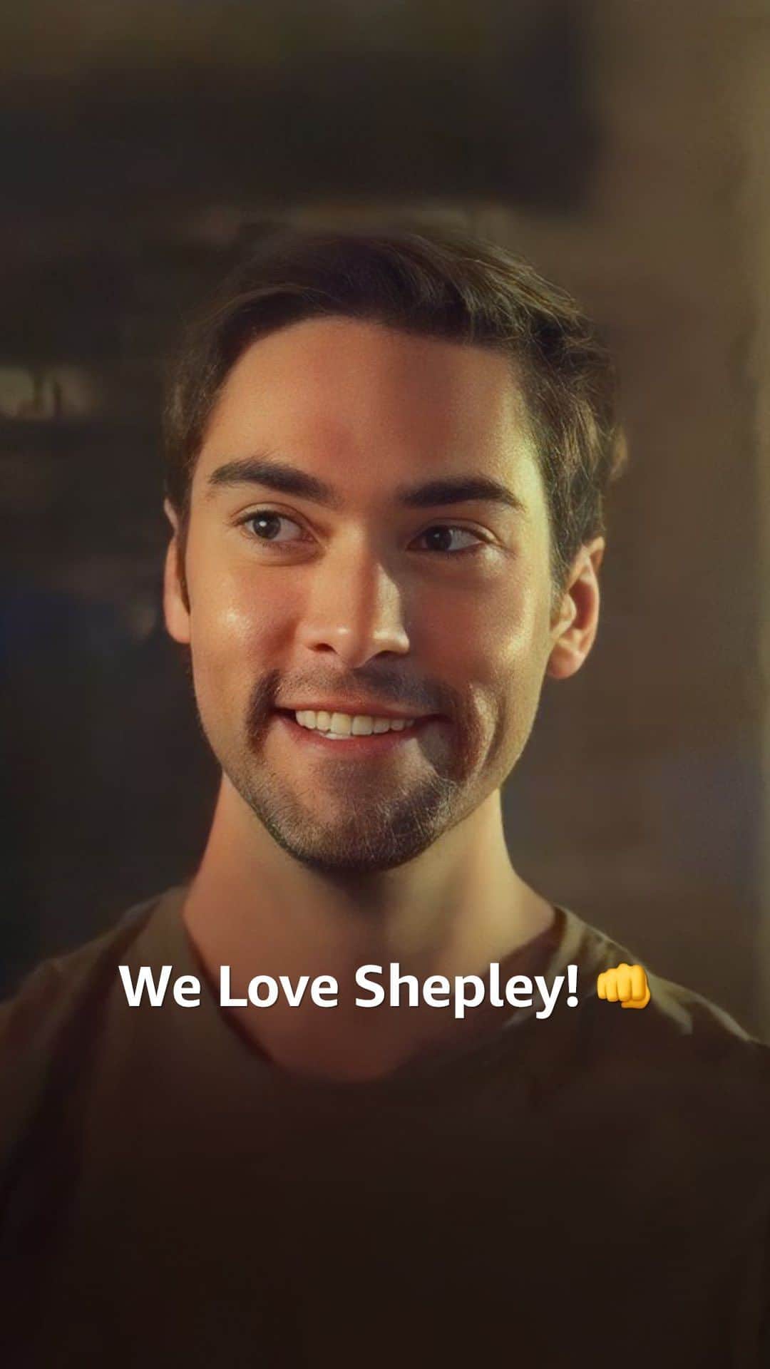 オースティン・ノースのインスタグラム：「in a world full of Travis’s, don’t be afraid to be a Shepley 😉  Check out #BeautifulDisaster on @primevideouk, OUT NOW!」