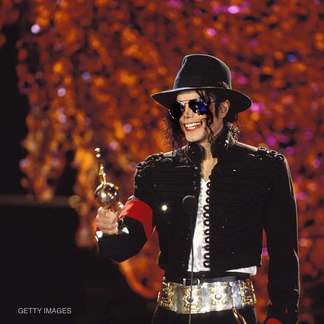 マイケル・ジャクソンさんのインスタグラム写真 - (マイケル・ジャクソンInstagram)「On this date in 1993, Michael Jackson received a World Music Award from Princess Stephanie of Monaco for “World’s Best-Selling Pop Artist” on the heels of his 1992 album 'Dangerous.'」5月13日 1時00分 - michaeljackson