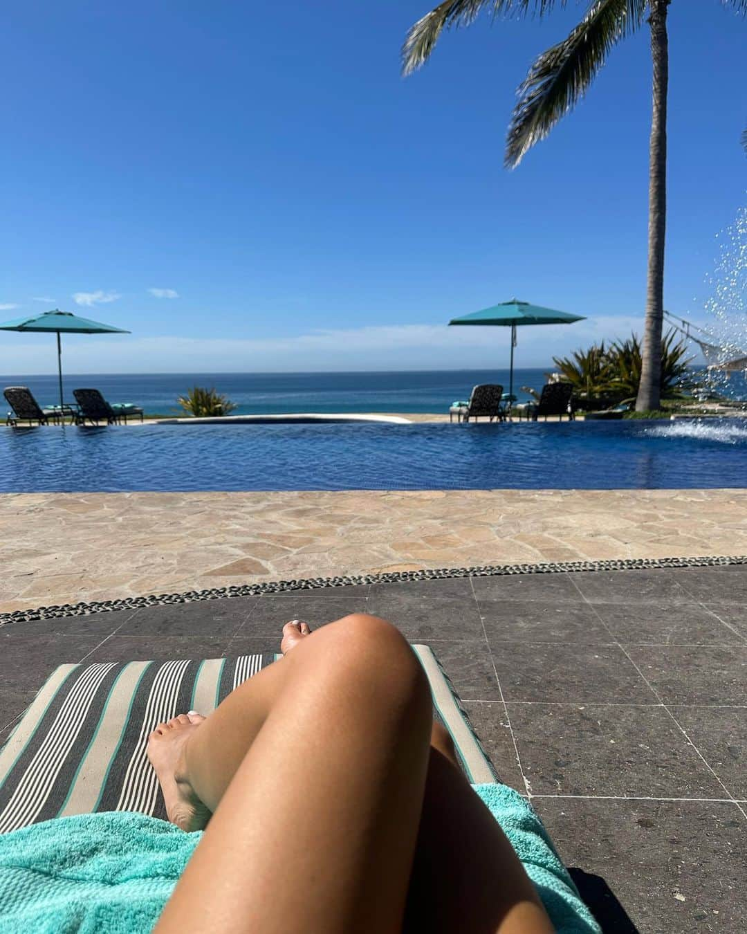 ブリトニー・パーマーさんのインスタグラム写真 - (ブリトニー・パーマーInstagram)「Do not disturb ☀️#Cabo」5月13日 1時38分 - brittneypalmer