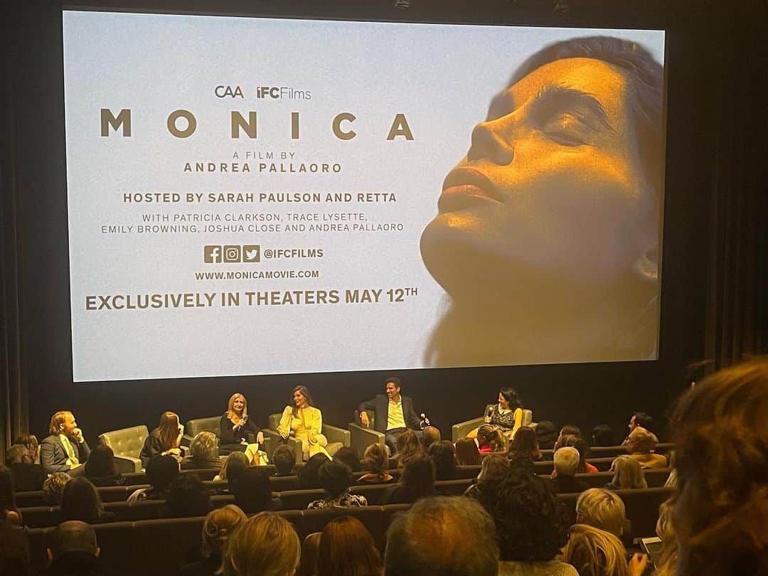 Kelly McCrearyさんのインスタグラム写真 - (Kelly McCrearyInstagram)「Last week, I had the pleasure to experience a beautiful meditation on connection and loneliness, as a work of art. MONICA is a gorgeous film with an incandescent performance by my friend @tracelysette. In fact, every performance in this film stirred me in some way (Patricia Clarkson, brilliant as always). I love to be immersed in the inner lives of people whose stories I’ve not heard, and there are just nowhere near enough films that center the stories of trans folks. MONICA is such an intimate experience of that, and it has arrived right on time. I’m so happy you all will have a chance to see it, too. Go this weekend @ifcfilms. Link in bio for more info. ♥️🏳️‍⚧️」5月13日 2時02分 - seekellymccreary