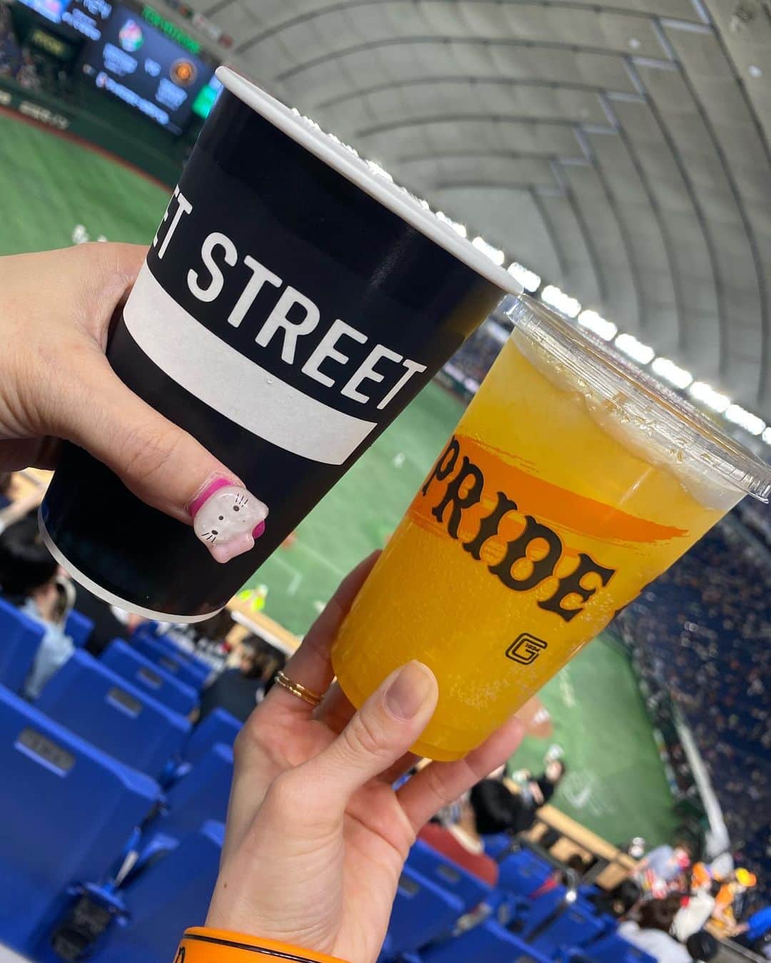 のインスタグラム：「2023.5.12 ビーファースト 東京ドーム始球式  ただコラボタオル欲しくて😂  よくわからないけどw草 超絶見えなかったけどw笑 でも行ったら楽しかった(^^)  生BBBからの ファーストテイクBGB  神❤︎❤︎❤︎  からの仕事終わりで 疲労困憊。  お竜は今日も尊かった✨✨ワラ」