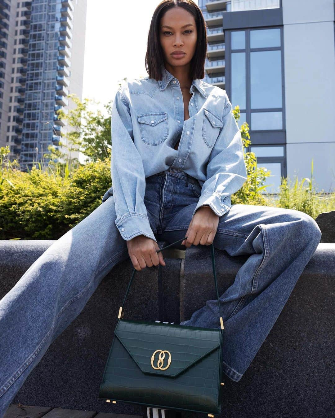 ジョアン・スモールズさんのインスタグラム写真 - (ジョアン・スモールズInstagram)「NYC weather coming in strong with my new  @Bally #BallyFriends」5月13日 3時19分 - joansmalls