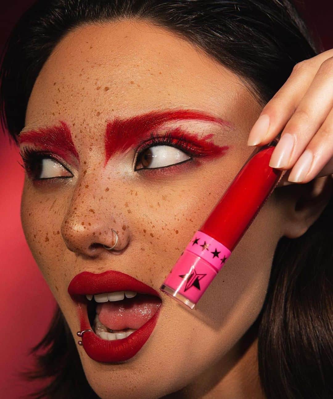 Jeffree Star Cosmeticsさんのインスタグラム写真 - (Jeffree Star CosmeticsInstagram)「OMGGGGGG!!! ❤️🔥 Have you heard?! We are having a BIG #JeffreeStarCosmetics LIP SALE!!! 😇 Now until Tuesday… ALL LIP products are 50% OFF!!!! Hi.. How are ya?! 💄」5月13日 3時31分 - jeffreestarcosmetics