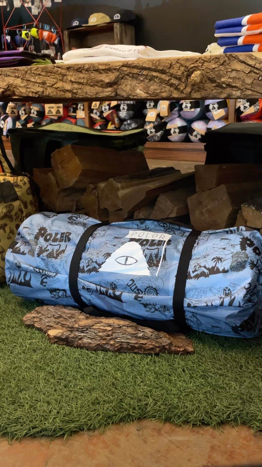 Poler Outdoor Stuffのインスタグラム：「Going camping with a friend? Don’t forget to pack a 2-person tent for a cozy and comfortable night under the stars! #outdooradventures #campvibes 🏕️」