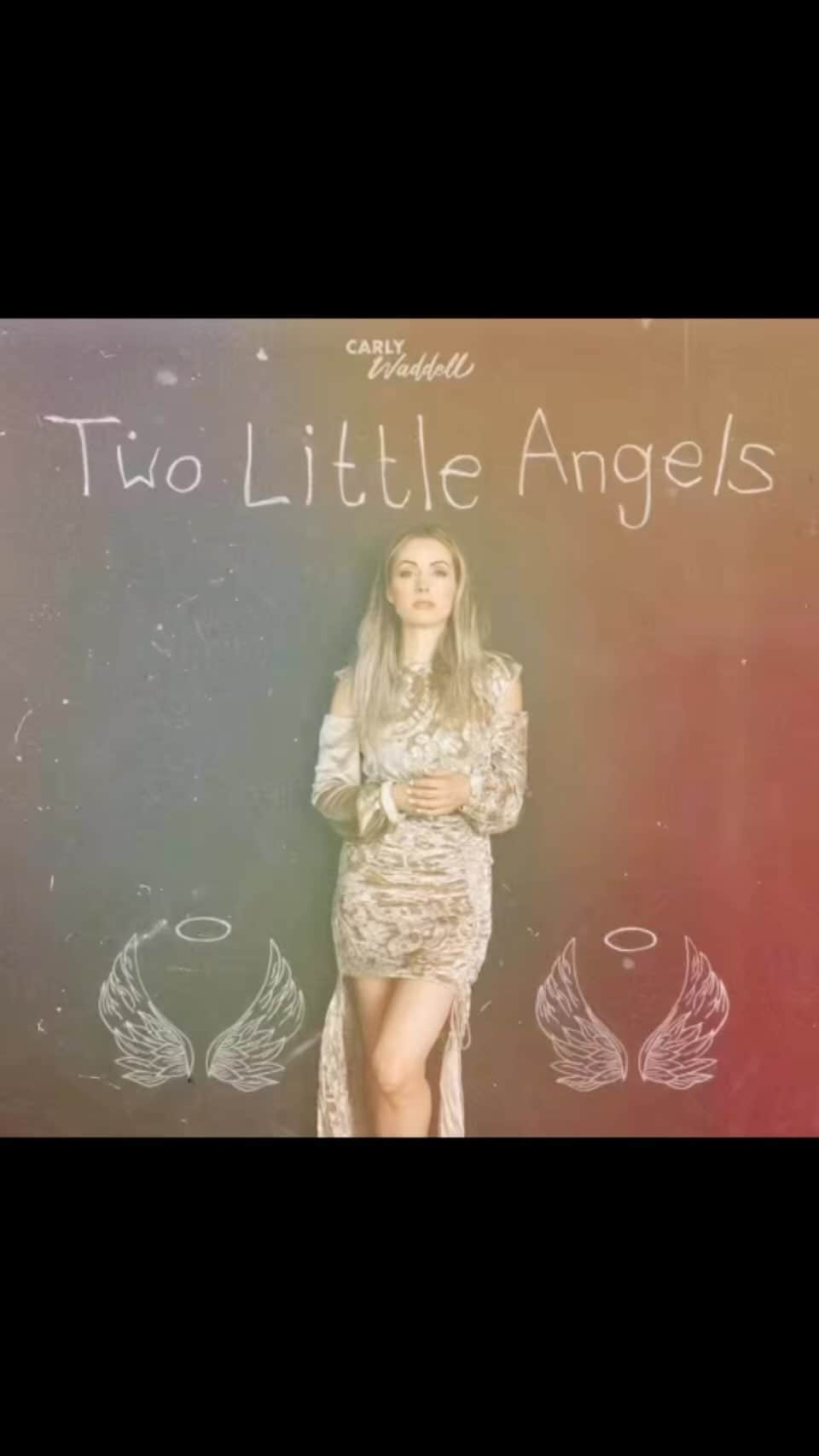 カーリー・ワデルのインスタグラム：「Happy FriYAY! Here’s a little sneak peak of “Two Little Angels”, the next single off of my debut E.P.  The only thing I love more than FINALLY being able to release this song, is who it’s about, my #TwoLittleAngels   Pre-Save link in bio!」