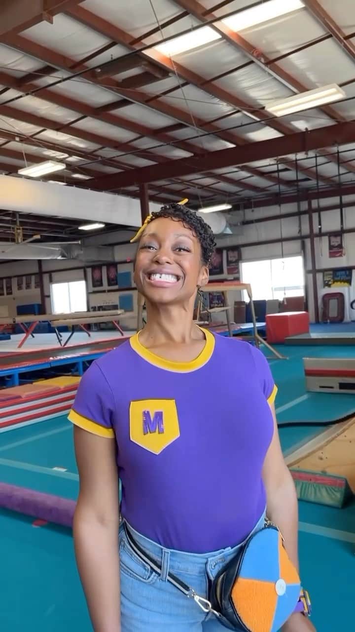 ショーン・ジョンソンのインスタグラム：「Meekah’s new episode with the one and only @shawnjohnson will make you want to FLIP! 🤸🏾‍♀️ Watch it TOMORROW on YouTube!  #meekah #blippi #blippiofficial #shawnjohnson #gymnastics #fun #kidsentertainment #moonbug #candlemedia」