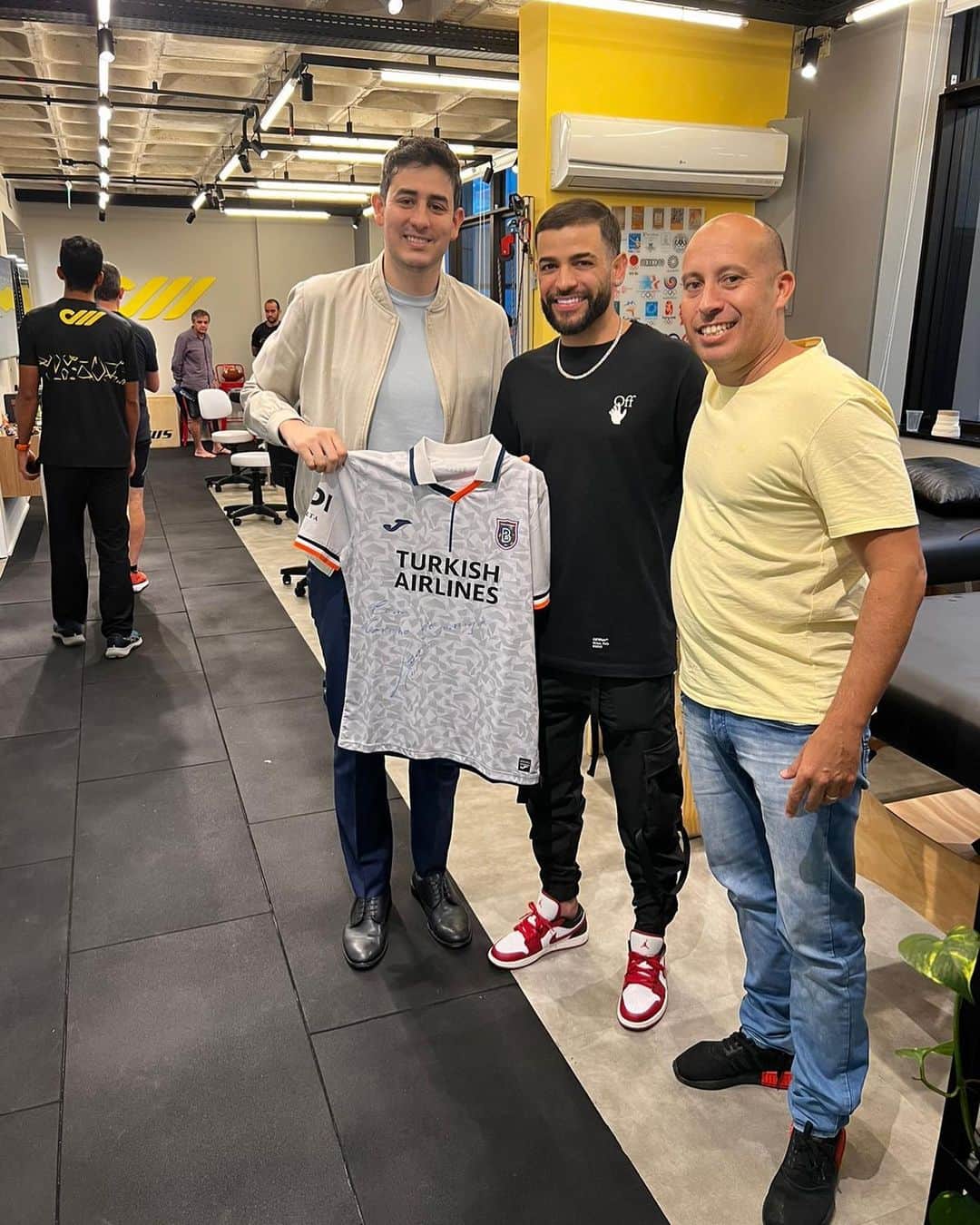 のインスタグラム：「Visita ontem ao nosso amigo @dr.rubenchavez @olimpo.instituto obrigado pelo atendimento 🙏🏼✅」