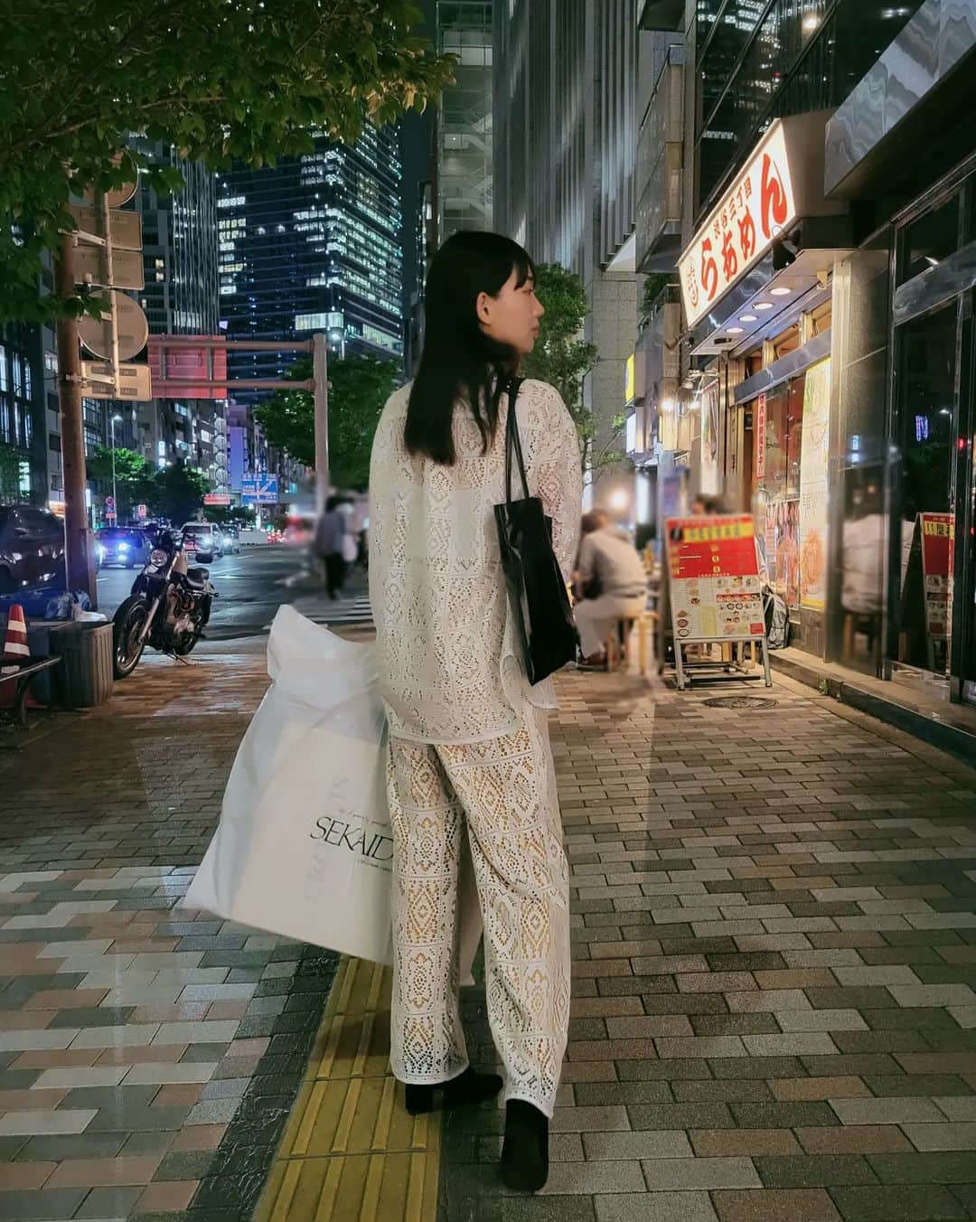 のインスタグラム：「時差ボケで19時になると目が開かなくなる人🤦🏻‍♀️⁡ ⁡⁡⁡ ⁡⁡ ⁡この日は届いたばかりのセットアップを⁡着たよ！⁡⁡ ⁡@limue_official ⁡上下バラバラでも使えて意外と⁡ ⁡汎用性が高いアイテム🫰⁡ ⁡⁡ ⁡⁡⁡ ⁡ ⁡#limue#renaocode#156cmコーデ」