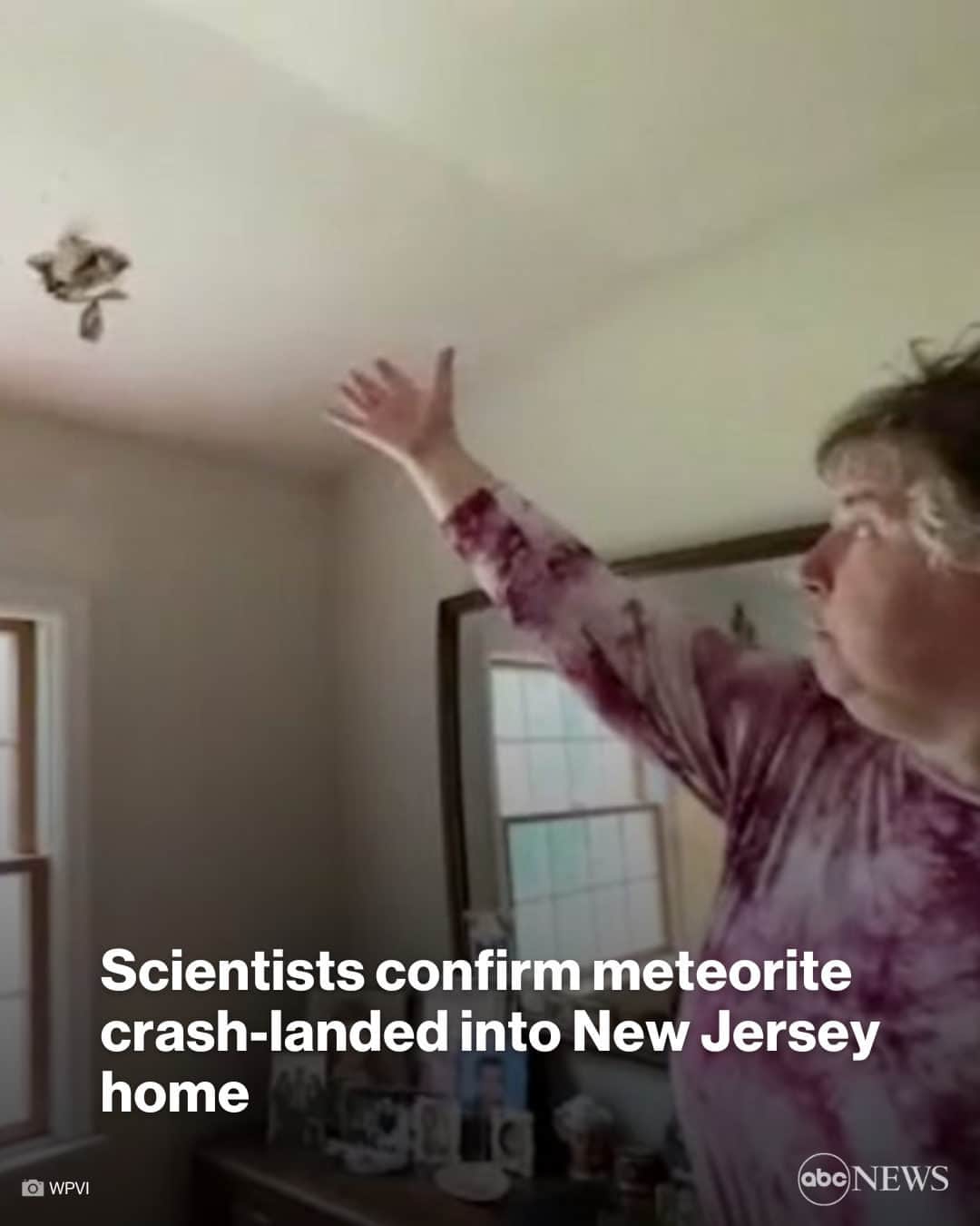ABC Newsさんのインスタグラム写真 - (ABC NewsInstagram)「After a mysterious black rock was found in a Trenton-area home that had apparently damaged the ceiling and floor, the family went searching for answers.   Now, scientists confirm the rock is from outer space. MORE AT LINK IN BIO.」5月13日 8時30分 - abcnews