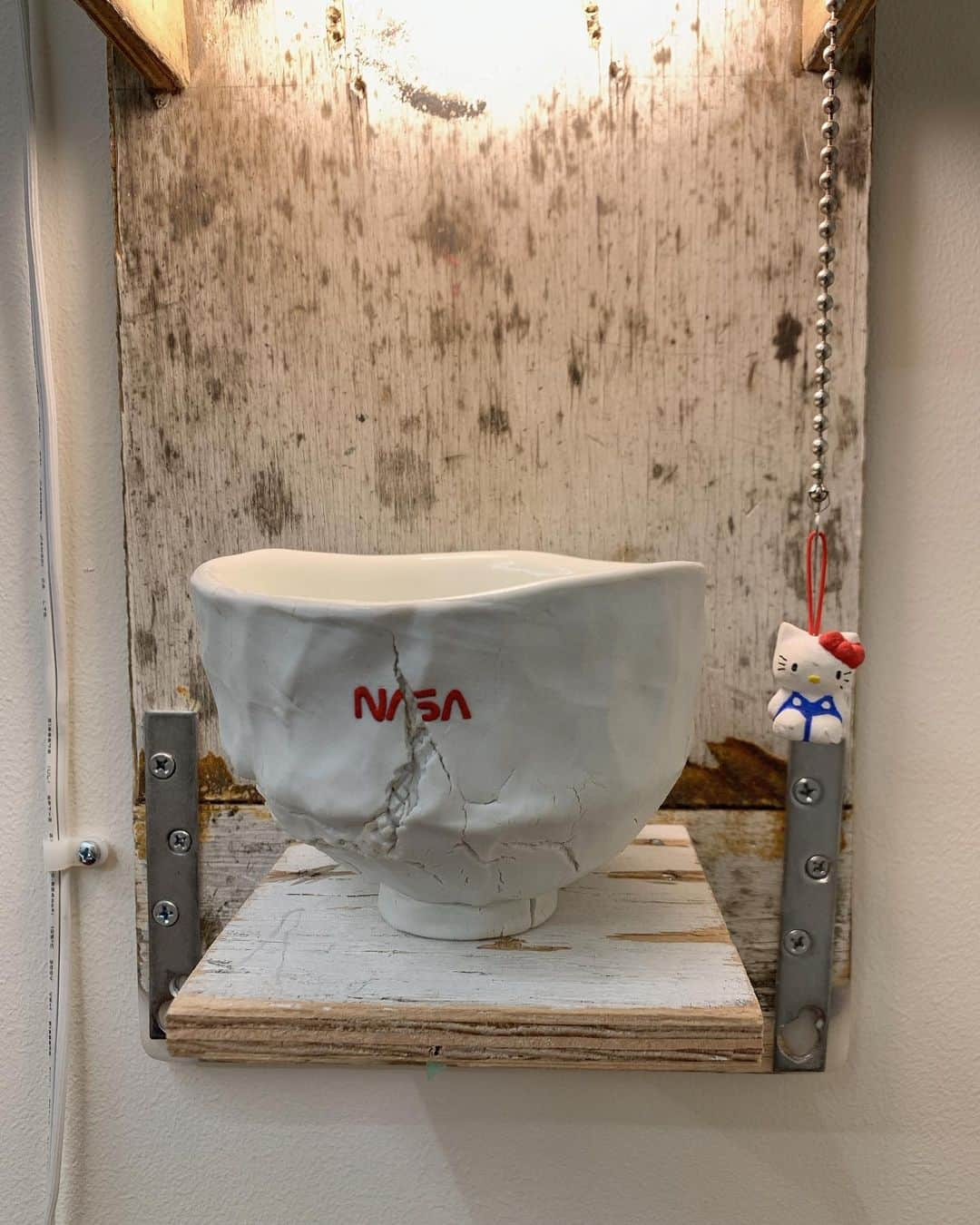 海下真夕さんのインスタグラム写真 - (海下真夕Instagram)「. ひょっこり🍵 『茶碗』  #tomsachs  #chawan #茶碗 #ヨーダ #キティーちゃん #NASA #ひょっこりはん」5月13日 8時48分 - kaigeworld