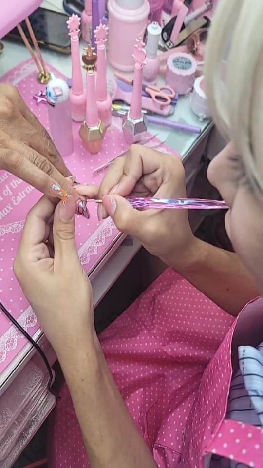 Max Estradaのインスタグラム：「Enailcouture.com sale for the month of May!  Enailcouture.com new hologram power gel,  unicorn chrome pigments magic gel☆ one coat over any color for a dazzling effect♡ Enailcouture.com new 123go bubble gum gel,  solid glue gel♡ vegan and Hypoallergenic.  Made in America 🇺🇸The moment so many have been waiting for is finally here! Enailcouture.com 123go maximum square is the longest flat boxy square pre made full coverage gel nail in the game. We also dropped xs sculpture square and magical ice hologram stickers☆Enailcouture.com 123go 5XL Coffin nails are the longest full coverage pre made gel nails in the world. They are EVERYTHING, made in America.Enailcouture.com new product drop ♡!~ 123go diy gel and our new charm nail stickers 😍Enailcouture.com made in American ♡!~Enailcouture.com 123go pre made gel nails are the game changer !~ perfect nails every time with no smells or dust!~ long lasting and easy removal , made in America! Enailcouture.com  #ネイル #nailpolish #nailswag #nailaddict #nailfashion #nailartheaven #nails2inspire #nailsofinstagram #instanails #naillife #nailporn #gelnails #gelpolish #stilettonails #nailaddict #nail #💅🏻 #nailtech#nailsonfleek #nailartwow #네일아트 #nails #nailart #notd #makeup #젤네일  #glamnails #nailcolor  #nailsalon #nailsdid #nailsoftheday Enailcouture.com」