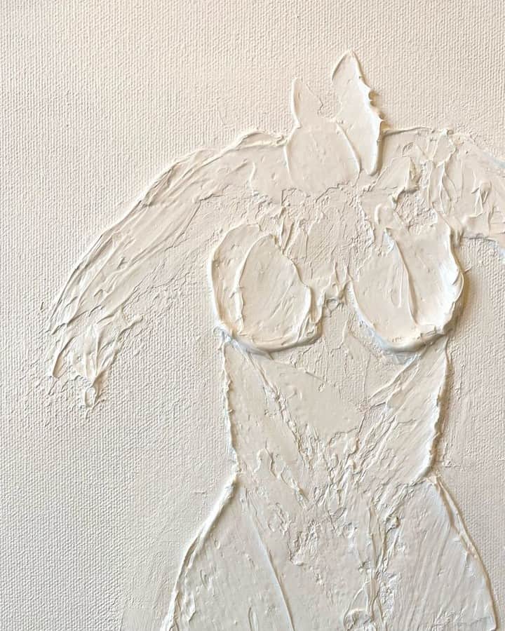シモンカミールのインスタグラム：「Women are works of art (and so is our Pointelle collection 😉).」