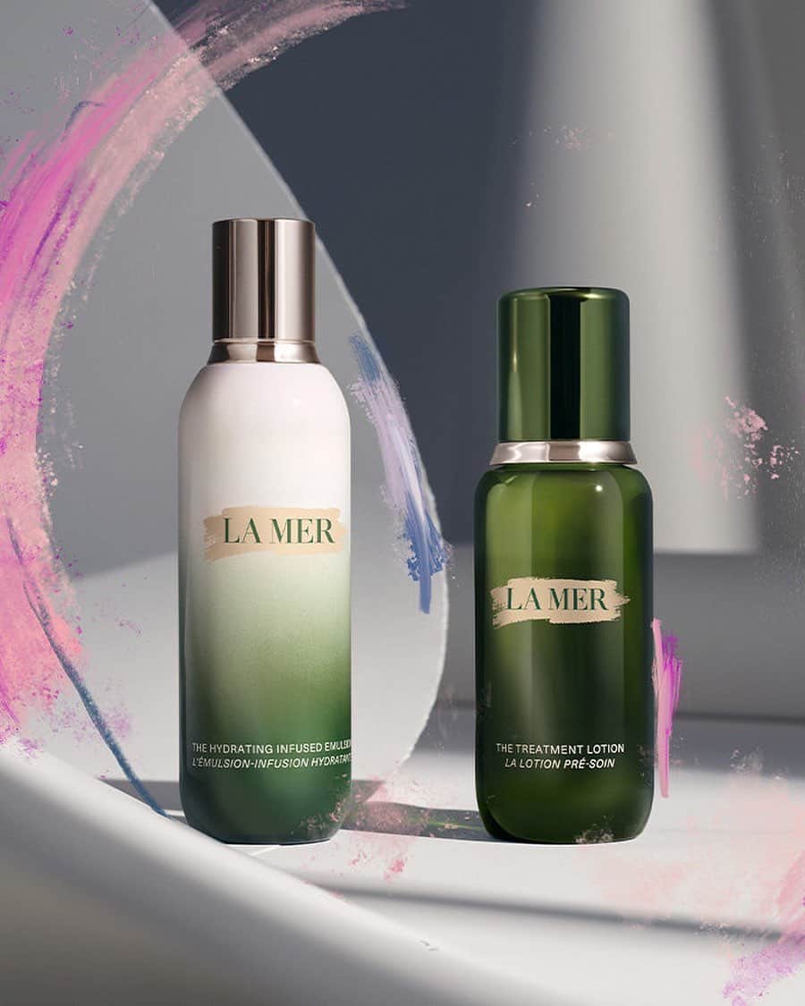 ドゥラメールのインスタグラム：「Beautiful together. Book a La Mer service for the both of you and indulge in a blissful bonding experience.   #lamer #lamerskincare #lamertreatmentlotion #lameremulsion」