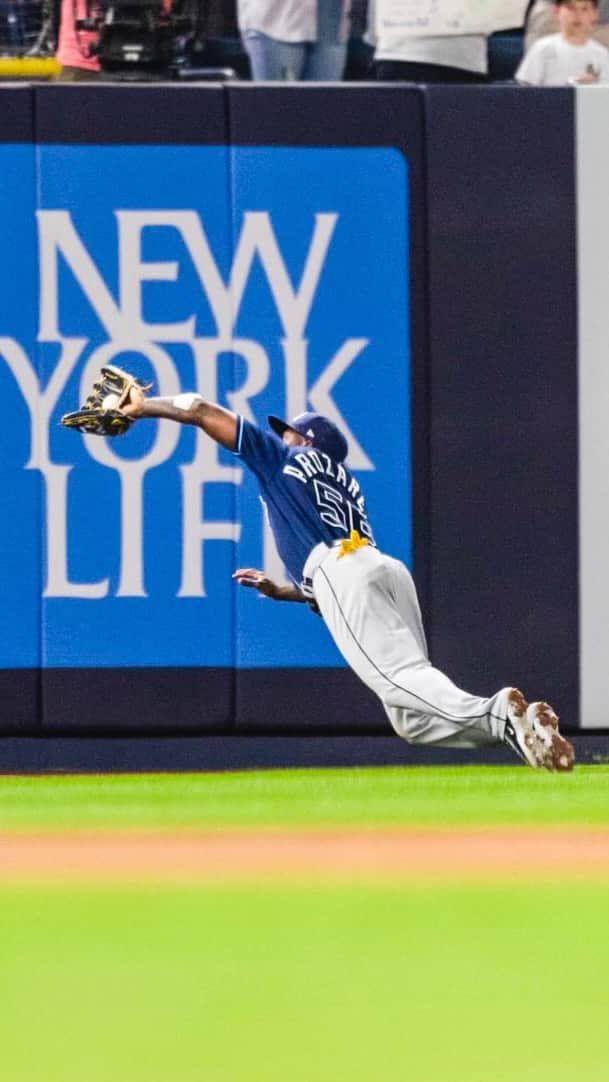 タンパベイ・レイズのインスタグラム：「🚨 RANDY DIVING CATCH ALERT 🚨」