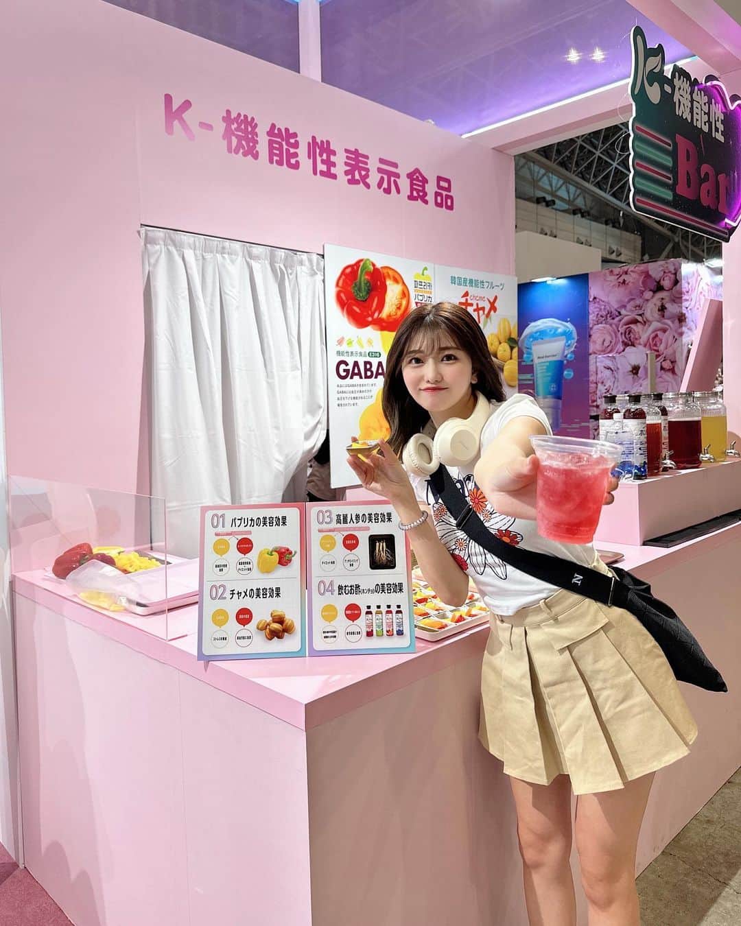 natsumiさんのインスタグラム写真 - (natsumiInstagram)「幕張メッセで12.13.14日の3日間やってるKCONいってきたーーー☺︎🇰🇷♡ @atcenter_japan  ㅤㅤㅤㅤㅤㅤㅤㅤㅤㅤㅤㅤㅤ  K-FOOD さんのブースにお邪魔しました♩ 韓国の食べ物がたくさん置いてあって 韓国に来てる気分になれる…🤣👊🏻 試食、試飲コーナーもあったりと 楽しいブースすぎたぜ、、！ 【K-FOOD】のロゴがめじるし🫶🏻 ㅤㅤㅤㅤㅤㅤㅤㅤㅤㅤㅤㅤㅤ ㅤㅤㅤㅤㅤㅤㅤㅤㅤㅤㅤㅤㅤ ㅤㅤㅤㅤㅤㅤㅤㅤㅤㅤㅤㅤㅤ #kfood #kcon #幕張メッセ #韓国グルメ #韓国ファッション #ソウル」5月13日 10時32分 - iskw_ntm