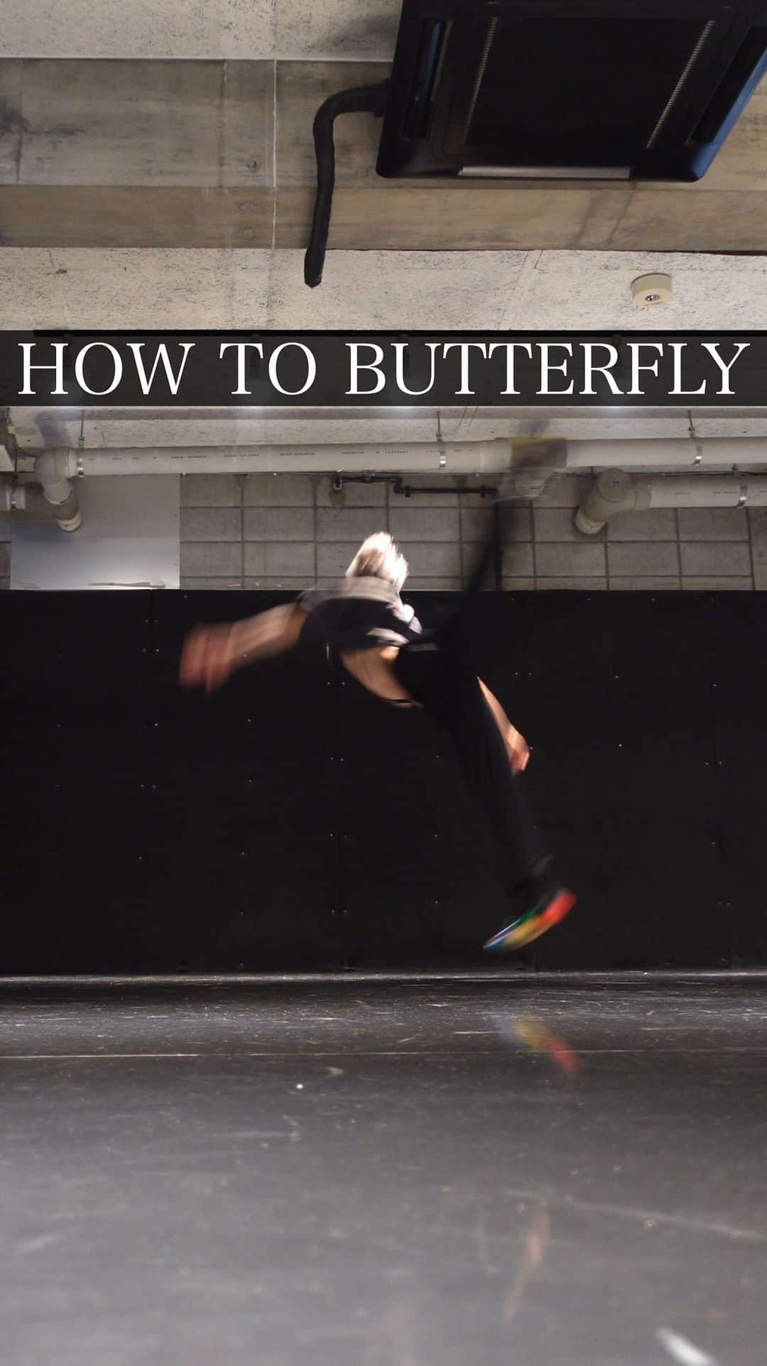 asukaのインスタグラム：「The easy way to learn 【BUTTERFLY 】    Everybody can do this skill 🔥   What do you think?🤔   Lectured by @bboy_asuka   If you can master it, let me know in the comments😉   ↓↓↓↓    #dance #breaking #breakdance #bboy #powermove #powermoves #acrobatics #tricking #parkour #gymnastics #movement #capoeira #ブレイキン #超人」