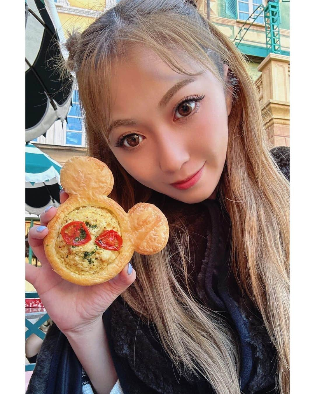 葉月樹里さんのインスタグラム写真 - (葉月樹里Instagram)「🥐🥖🥪  . . .  #葉月樹里 #soiréeine #ソワレーヌ #東京ディズニーランド #東京ディズニーシー  #ディズニーランド #ディズニーシー #disney #disneyland #disneysea  #ディズニーシーグルメ #ミッキーマウス  #ソアリン #タワーオブテラー #センターオブジアース  #バケーションパッケージ #ディズニーコーデ」5月13日 11時08分 - hazukijuri