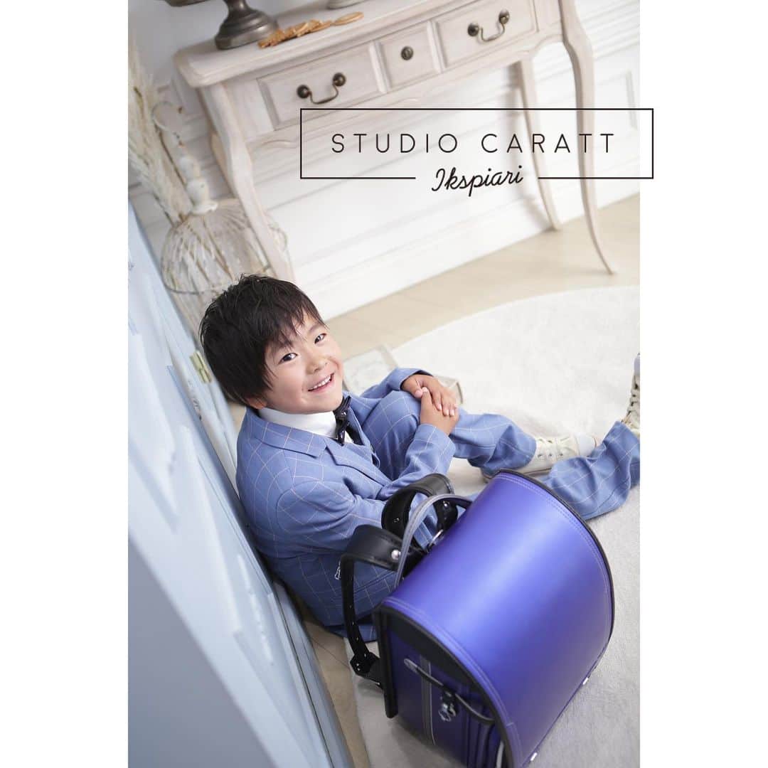 スタジオキャラット イクスピアリ店のインスタグラム：「♫ 卒園＆入学 photo ♫  ………………………  ☞ データをたくさん残したい ☞ アルバムを作りたい ☞ お部屋に飾りたい  などなど様々なご希望に合わせて、 最適なプランをご案内いたします♪  ………………………  ＊ご予約お待ちしてます＊  ………………………  #スタジオキャラット #スタジオキャラットイクスピアリ店 #studiocaratt #イクスピアリ #浦安 #舞浜 #着物 #着付け #ヘアアレンジ #メイク #フォトスタジオ #写真館 #photo #photostudio #写真 #卒園 #入学 #卒業袴 #ランドセル」