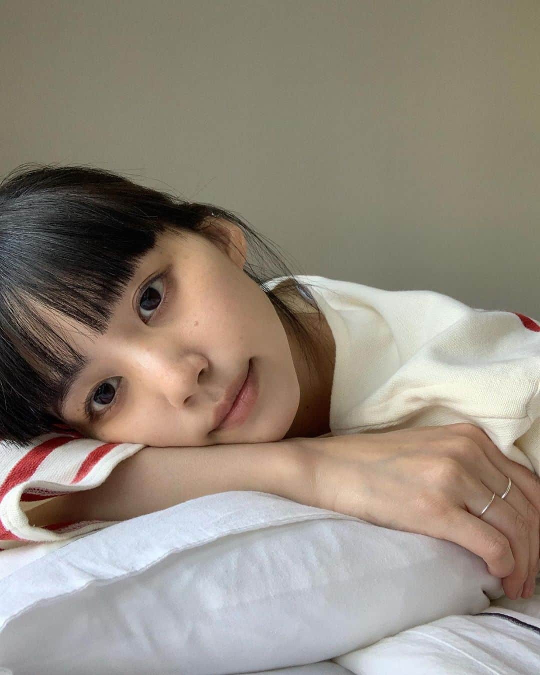 Shiho Sasakiのインスタグラム：「おはようございます。 今週末も雨とは…😑  #休日」
