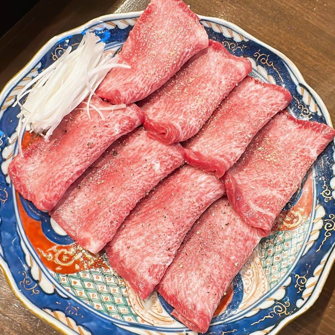 山岸久朗さんのインスタグラム写真 - (山岸久朗Instagram)「見た目も味も最高レベルの大阪焼肉。  #pome #pomeranian  #keirakuyakiniku  #keirakuyakinikupome  #shinsaibashi  #nagahoribashi  #osakamiami  #osakayakiniku  #yakiniku  #hormone #offalmeat  #korianbbq  #meat #meatlove  #meatstagram  #audemarspiguetroyaloak  #royaloakconcept  #26589 #26589io  #watchaddict」5月13日 11時57分 - yamaben