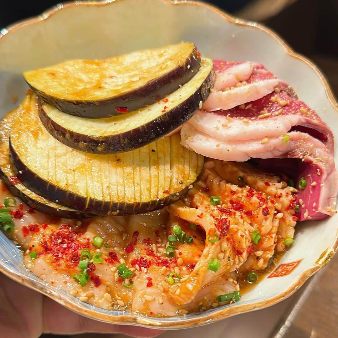 山岸久朗さんのインスタグラム写真 - (山岸久朗Instagram)「見た目も味も最高レベルの大阪焼肉。  #pome #pomeranian  #keirakuyakiniku  #keirakuyakinikupome  #shinsaibashi  #nagahoribashi  #osakamiami  #osakayakiniku  #yakiniku  #hormone #offalmeat  #korianbbq  #meat #meatlove  #meatstagram  #audemarspiguetroyaloak  #royaloakconcept  #26589 #26589io  #watchaddict」5月13日 11時57分 - yamaben