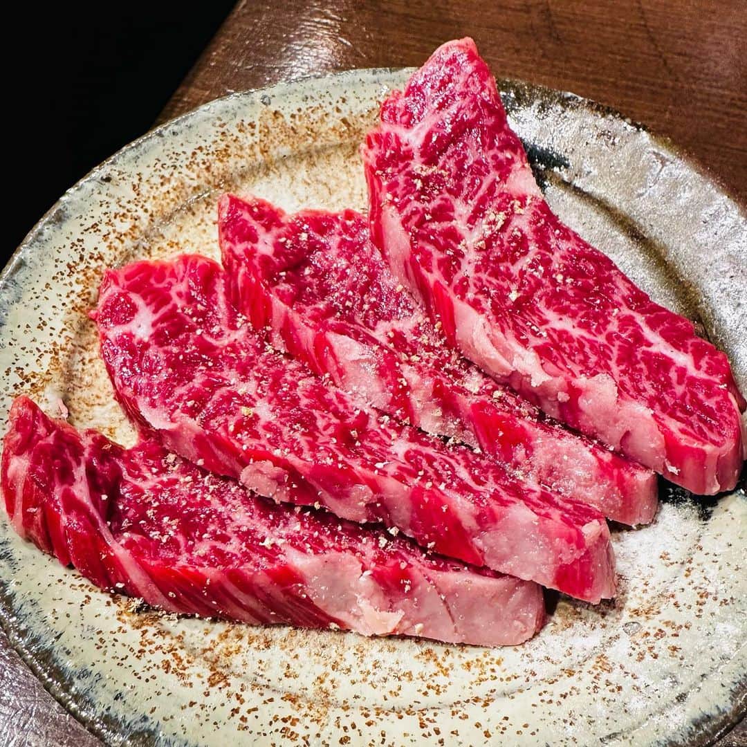 山岸久朗さんのインスタグラム写真 - (山岸久朗Instagram)「見た目も味も最高レベルの大阪焼肉。  #pome #pomeranian  #keirakuyakiniku  #keirakuyakinikupome  #shinsaibashi  #nagahoribashi  #osakamiami  #osakayakiniku  #yakiniku  #hormone #offalmeat  #korianbbq  #meat #meatlove  #meatstagram  #audemarspiguetroyaloak  #royaloakconcept  #26589 #26589io  #watchaddict」5月13日 11時57分 - yamaben