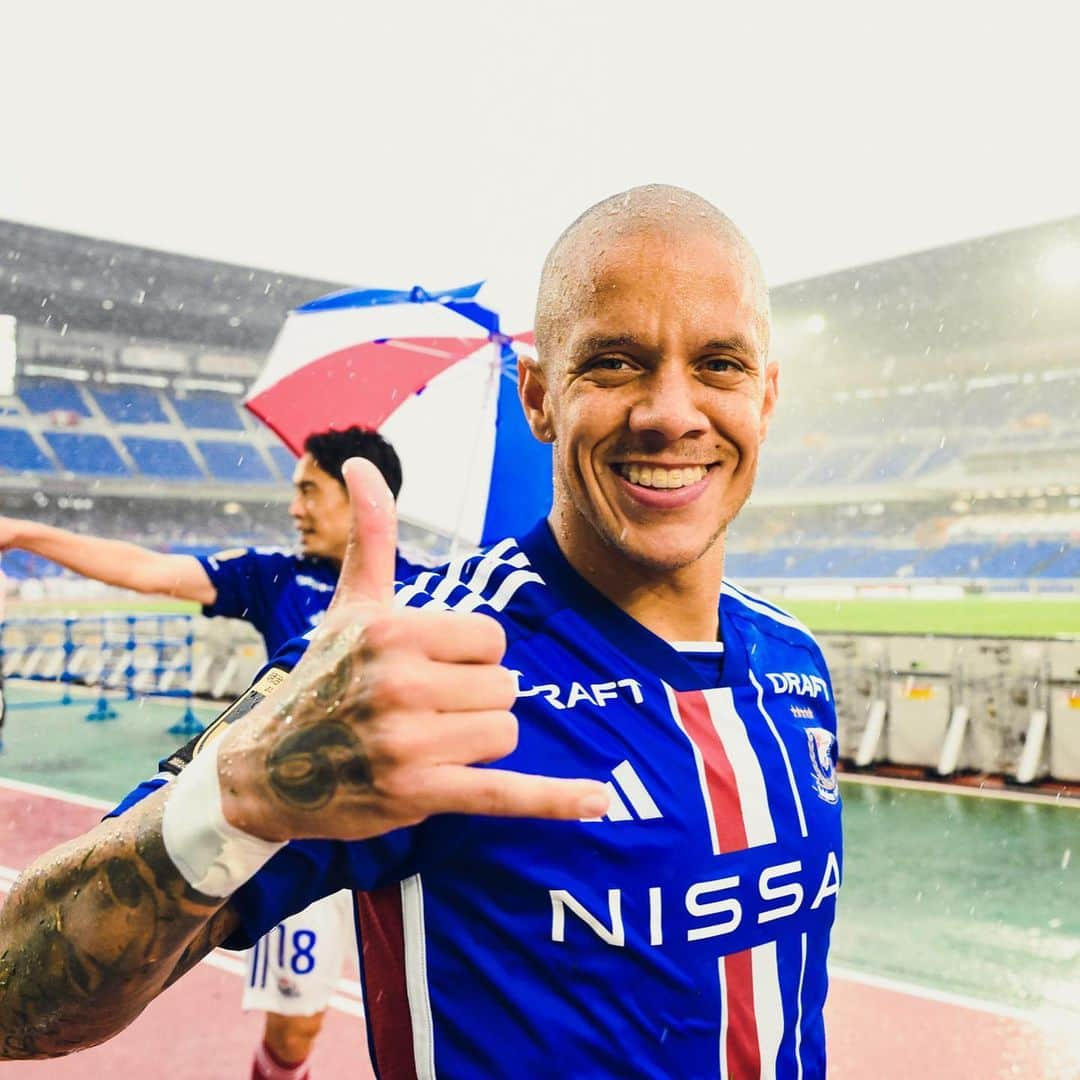 横浜F・マリノスさんのインスタグラム写真 - (横浜F・マリノスInstagram)「Shift into high gear👊🏽💨 #fmarinos #Ｊリーグ #マルコスジュニオール」5月13日 12時03分 - yokohamaf.marinos