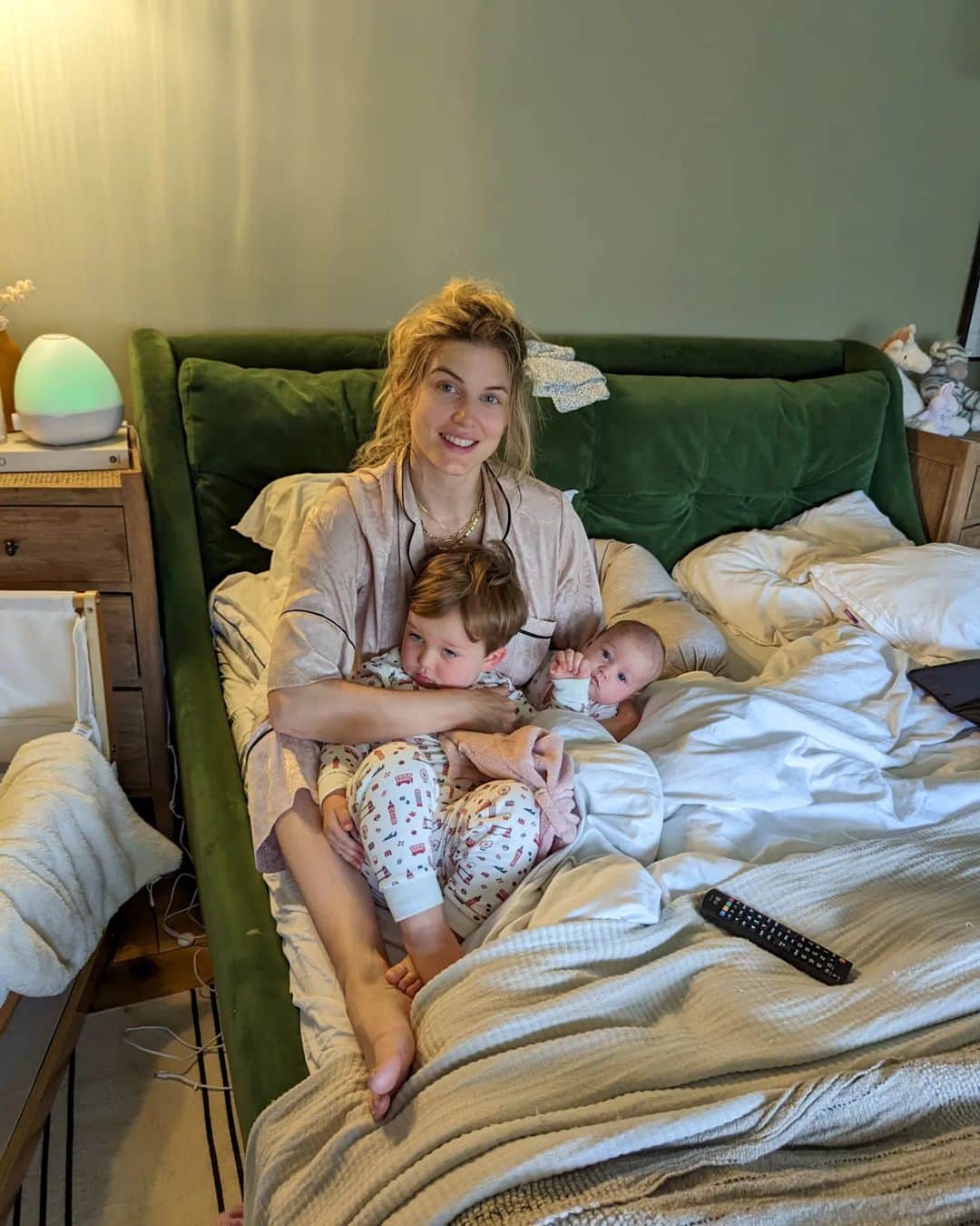Ashley Jamesさんのインスタグラム写真 - (Ashley JamesInstagram)「I love Saturdays as a family of four. 🍀❤️  It's crazy to think it's only been this way for 10 weeks. It feels like it's always been this way!  Here's how today has looked:   🌄Tommy's got up with Alf at 5am. He sleeps in the spare room as he can have a solid night sleep, whilst I am up with Ada throughout the night in our room. We look forward to the day Alf lies in past 6, but for now Tommy likes his mornings with Alf. They go for a run and pick any shopping we need.  💙 I have cuddles in bed with both babies whilst Tommy gets up and ready.  🩳 Tommy and Alfie went swimming - and Ada and I came to watch. I signed Alf up to swim classes When Ada was born so they have a nice activity to look forward to. Alf got promoted today to the next level.  💩 Ada had a poo explosion and I didn't take wipes out with me. Thank goodness I keep a nappy caddy in the car full of spare clothes and nappies for both babies. Fully recommend.  🤍 We went for brunch whilst Alf had his nap. 🙏  📚 Alf woke up and we had cuddles on the sofa reading his favourite book - Peace at Last. It used to be my favourite too and we read it 1000x a day. I manage to feed Ada hands free by rolling up a muslin and putting it under my b00b.  👨‍👩‍👦‍👦 Now it's an afternoon of getting the house in order and playing.  Oh, and I bought the Adanola hoody that says Ada. I couldn't resist.  Life looks very different than it did a few years ago, but I feel very happy as a family of four. ❤️」5月13日 23時46分 - ashleylouisejames