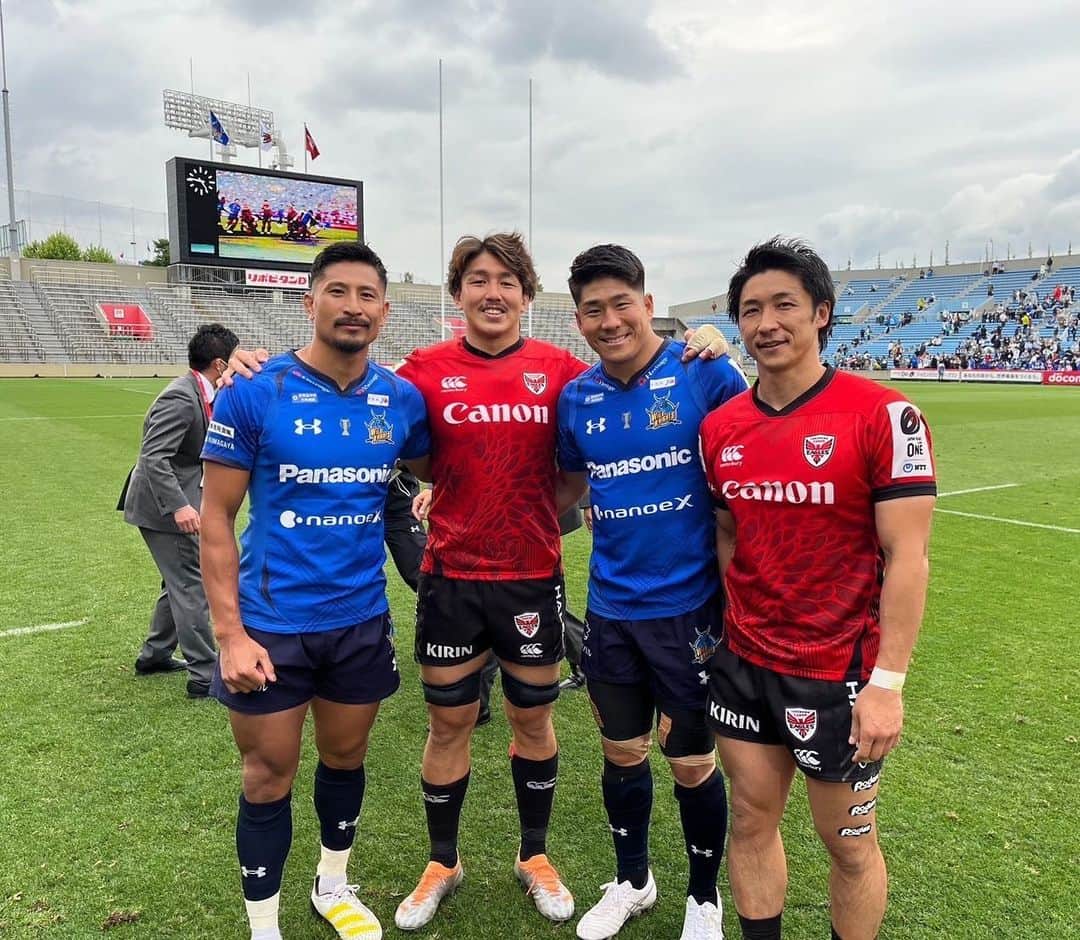 内田啓介のインスタグラム：「🔴⚫️ #伏見#シンチカ #トゥータパ#上下きびしめ」