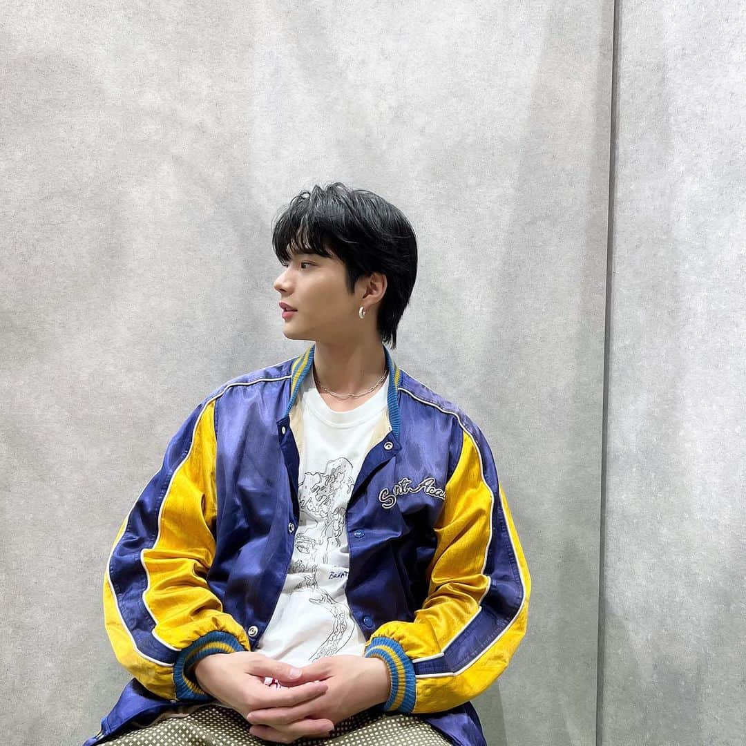 のインスタグラム：「最近の衣装たち🌈 皆んなどれが好きだった？」