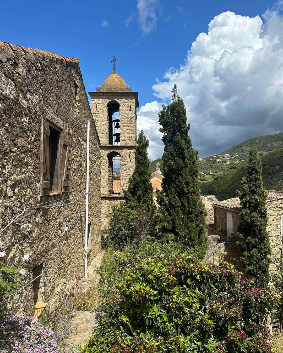 ジャーダ・デ・ラウレンティスさんのインスタグラム写真 - (ジャーダ・デ・ラウレンティスInstagram)「Corsica- che bella!🐬」5月13日 22時41分 - giadadelaurentiis