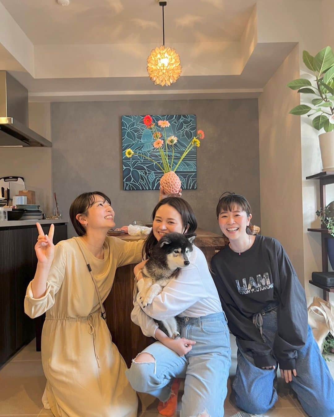 倉本知尋のインスタグラム：「初めてソラに会った日☺️  ガウッてされても なんだか 勝手に好きになっちゃてて それすら嬉しかった🤣🤍  学芸大学にある @daikokuya.mugi さんが 美味しすぎて幸せでした💕  ソラまた近いうちに会おうな☺️」