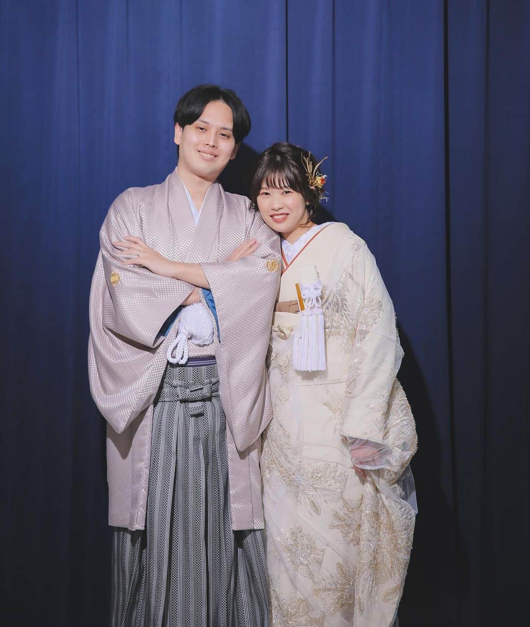 スタジオアクア新宿店さんのインスタグラム写真 - (スタジオアクア新宿店Instagram)「インスタ限定キャンペーン♪ スタジオ撮影のお客様に今なら2着目無料キャンペーン実施中！！「話題のマルレも選べます！」6月限定なのでお急ぎ下さい^ ^ スタジオアクアオリジナルの打掛 #マルレ のご紹介と屋内庭園スタジオのご紹介✨ インポートのレースで作成したスタジオアクアオリジナル打掛になります✨ドレスのような打掛で透明感もあって素敵な1着となってます✨ 梅雨の時期や暑い夏に和装のスタジオ撮影はいかがでしょうか✨ 指名も可能です。 Photo📷　@ogawa.deco.ph  Make💄　@m_ishiyama.deco.hm   #MALRE #マルレ #マルレジャック #ウェディングニュース #結婚式準備 #ウェディング #花嫁 #プレ花嫁  #結婚 #花嫁コーデ #花嫁ヘア  #ウェディングドレス  #ウエディングドレス  #2023夏婚  #2023秋婚 #2024春婚  #2024冬婚  #ブライダルフェア  #式場探し #撮影体験  #和装ヘアアレンジ  #和装前撮り  #和装花嫁  #撮る結婚式 #プレ花嫁さんと繋がりたい #weddingphoto #カップルフォト  #街ブラロケ #ヘアカラー  #ストリートスナップ   -——————————— フォトグラファー、ヘアメイク、フォトプランナーを募集中！  私たちと一緒に働きませんか？ 私たちと一緒に新郎新婦の夢を叶える仲間を募集中✨ @decollte_recruit」5月13日 22時52分 - studioaqua.shinjuku