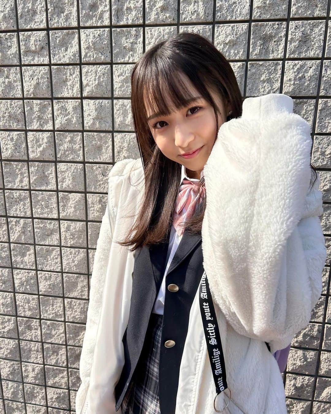 佐藤ひなたさんのインスタグラム写真 - (佐藤ひなたInstagram)「・ ・ ハッピーなお知らせが入ってきました🧸  ドラマ『100万回言えばよかった』 Netflix で昨日5/12から 全世界配信start🎉  山﨑莉果 役をやらせて頂きました。 この作品に参加させて頂いて 本当に嬉しかったし、 たくさんの刺激を頂きました🐰  大好きな作品なので たくさんの方に観て頂きたい!!  #100万回言えばよかった #TBS #Netflix #100よか #佐藤健 さん #井上真央 さん #松山ケンイチ さん #山﨑莉果 役 #佐藤ひなた  #Whydidn'tItellyouamilliontimes? #要是說了100萬次就好了 ＃要是说了100万次就好了 ＃如果能說100萬次就好了 #백만번 말할 걸 그랬어」5月13日 23時18分 - hinata_sato_official