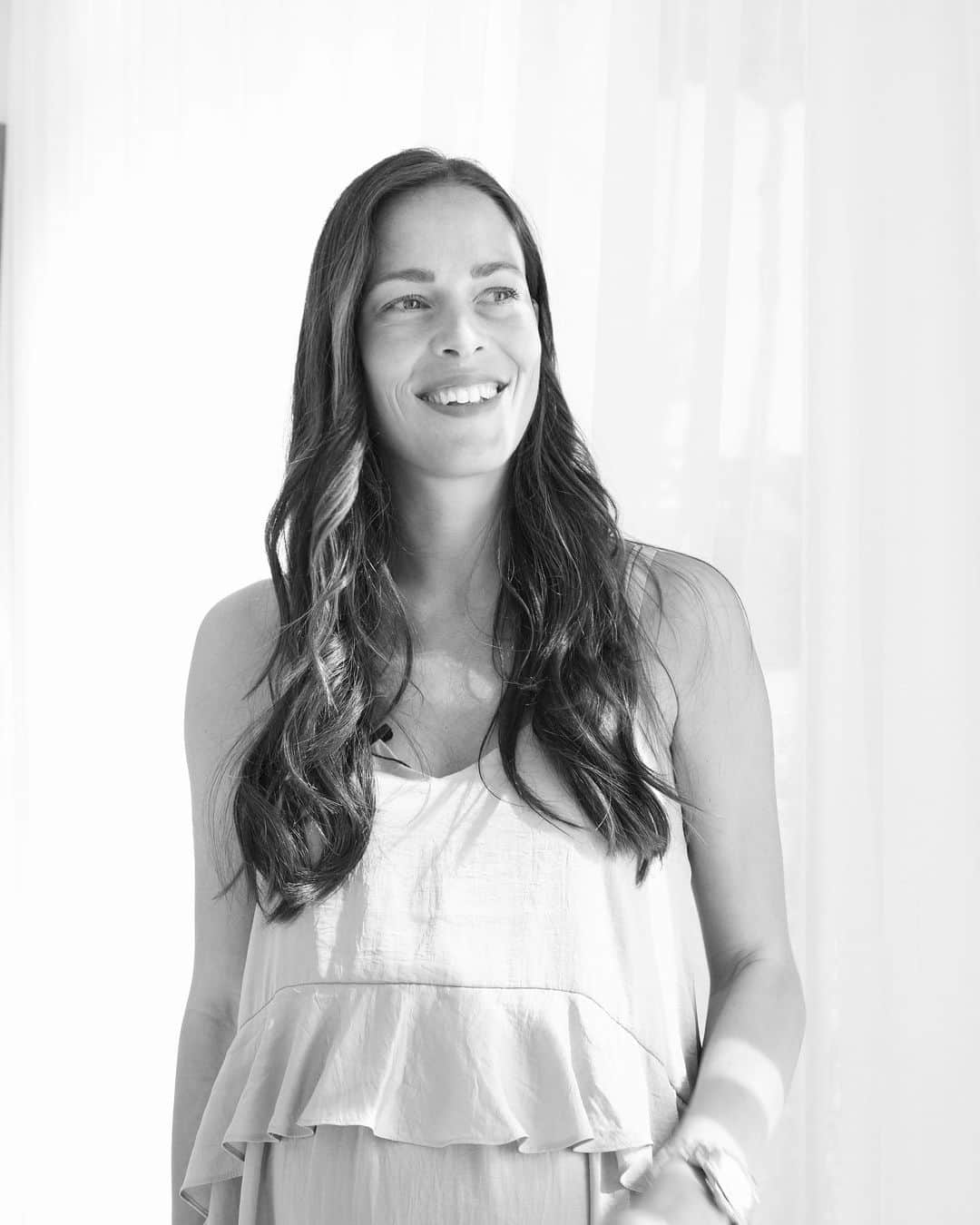 アナ・イバノビッチさんのインスタグラム写真 (アナ・イバノビッチInstagram)「Pure happiness 😁🤱🏽」5月13日