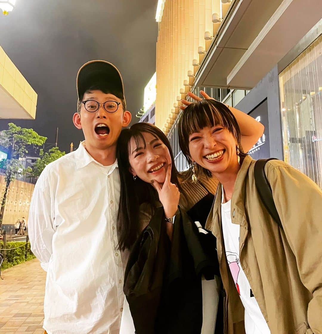芦沢統人のインスタグラム：「喋るとお金が貰える人達。」