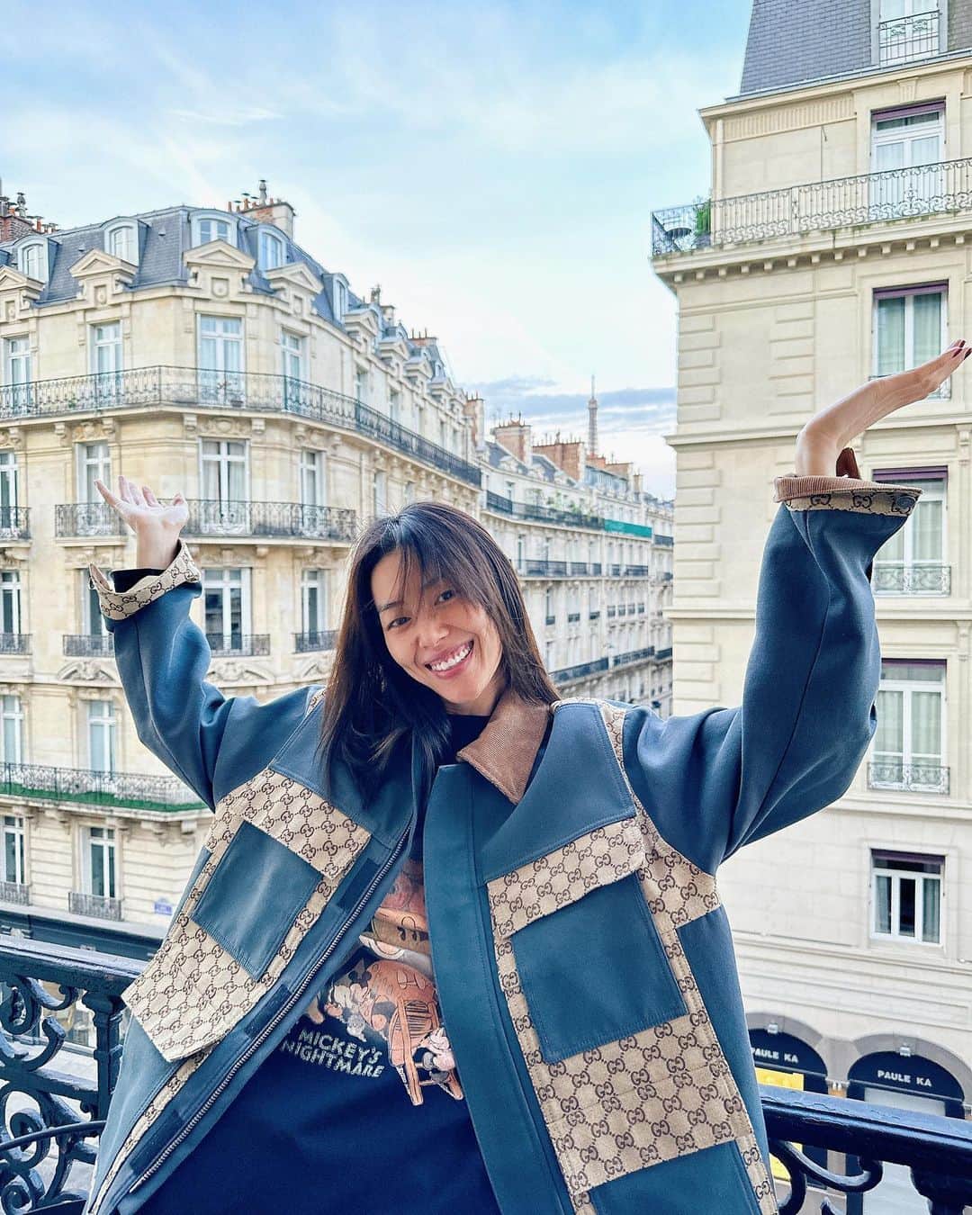 リウ・ウェンのインスタグラム：「Blending in 😜」