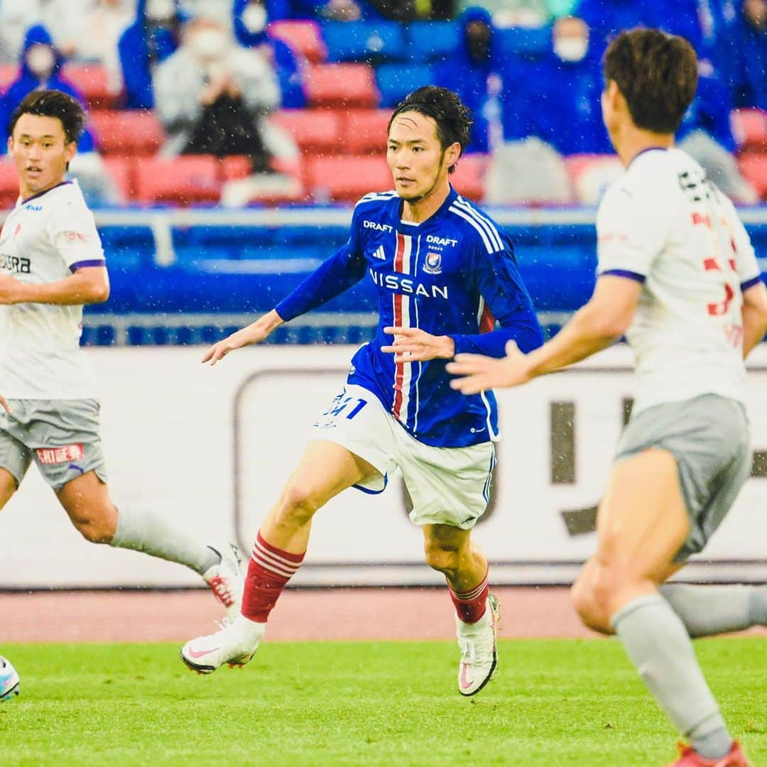 横浜F・マリノスさんのインスタグラム写真 - (横浜F・マリノスInstagram)「FIGHTING SPIRIT🔥✊　 #fmarinos #Ｊリーグ #杉本健勇」5月13日 15時07分 - yokohamaf.marinos