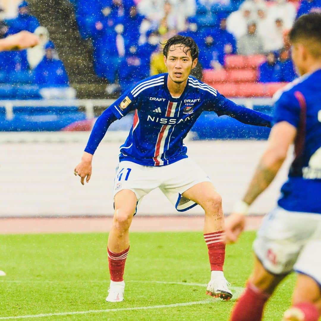 横浜F・マリノスさんのインスタグラム写真 - (横浜F・マリノスInstagram)「FIGHTING SPIRIT🔥✊　 #fmarinos #Ｊリーグ #杉本健勇」5月13日 15時07分 - yokohamaf.marinos