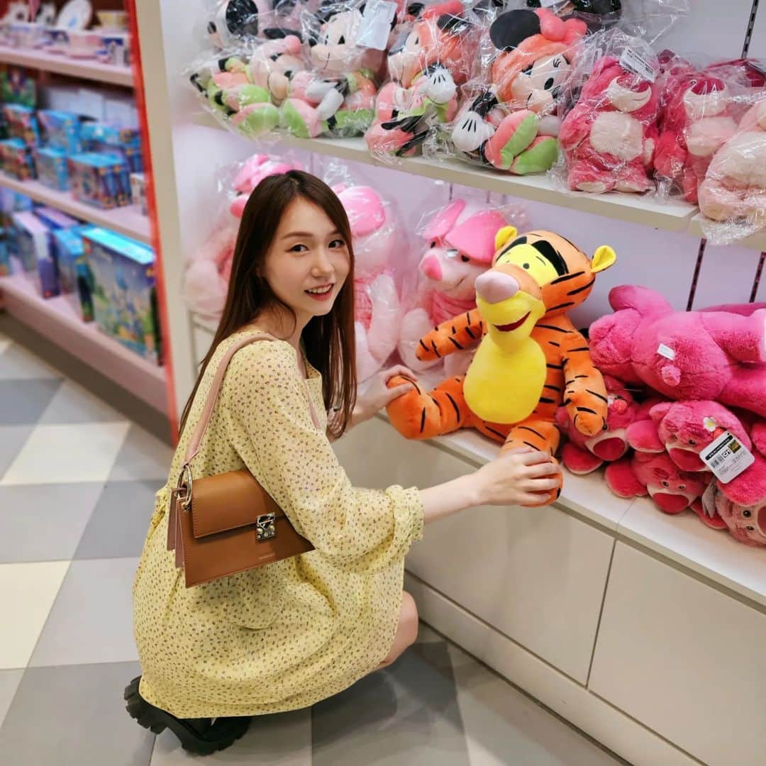 우~~사기다のインスタグラム：「인형은 귀여운데.... 쓸데없는」