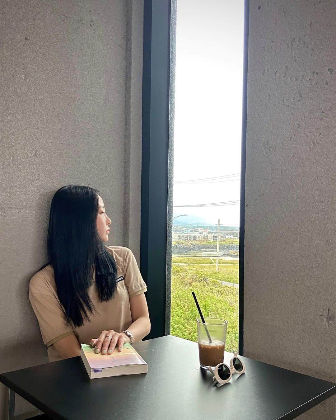 ジュヨン のインスタグラム：「🧡」