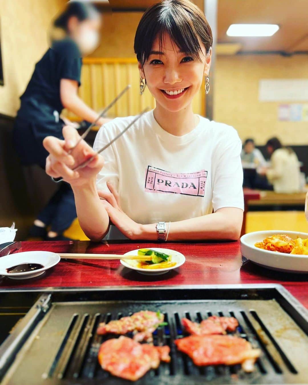 倉科カナのインスタグラム：「ねえ、、焼いて！  焼肉奉行、、大歓迎です。。」