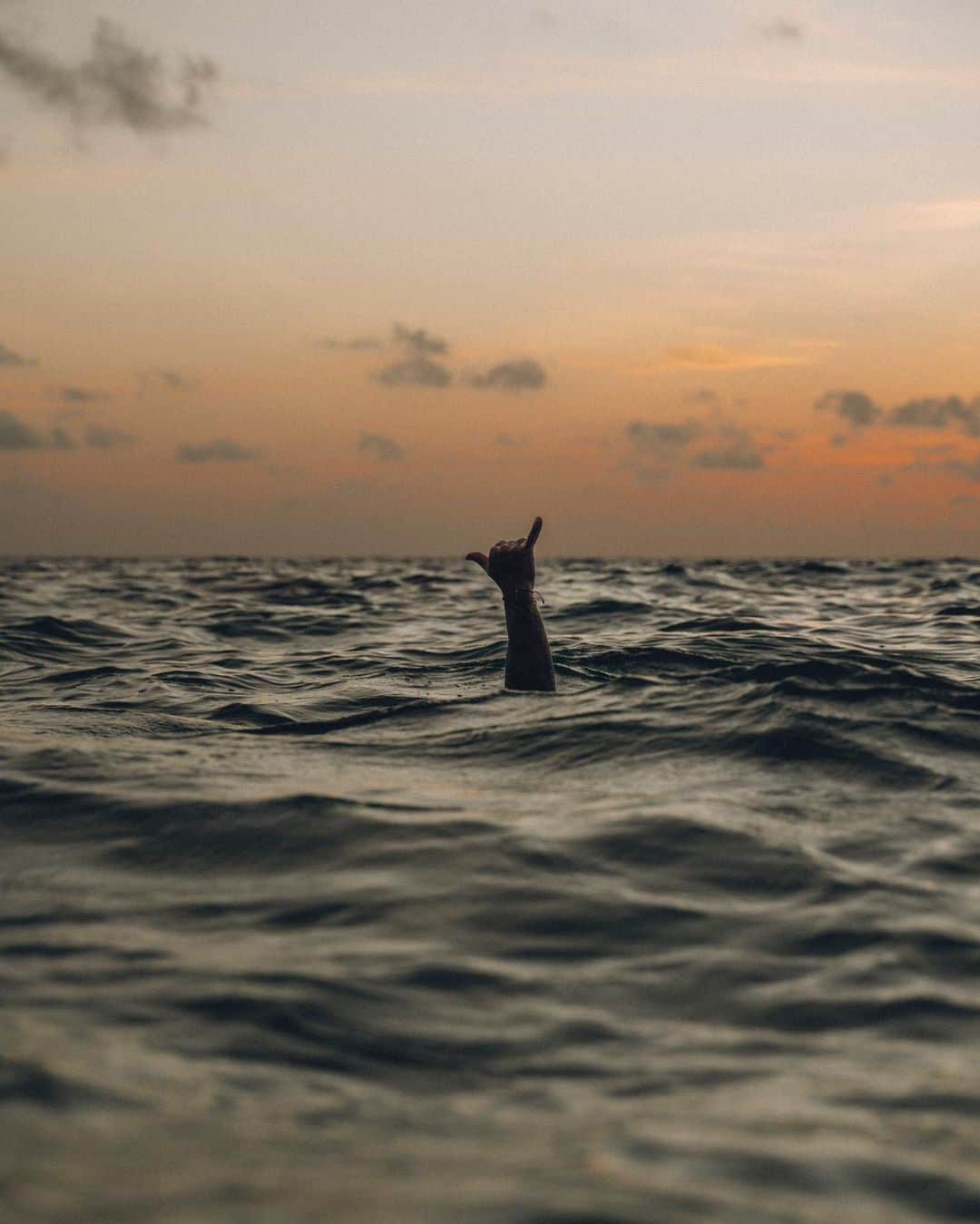 ティマティさんのインスタグラム写真 - (ティマティInstagram)「Все остальное подождёт 🌊」5月13日 16時29分 - timatiofficial