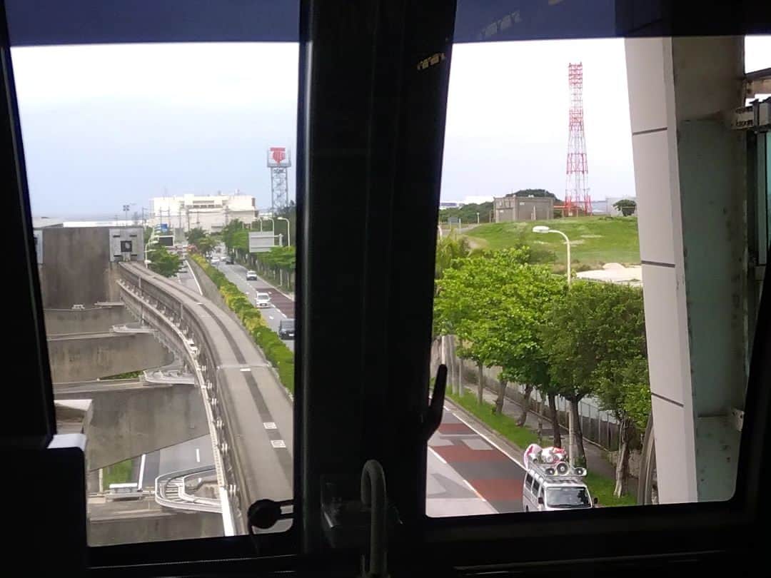 佐久田俊行のインスタグラム：「沖縄到着。 明日は、FREEDOMS西原さわふじ未来ホール大会！ ！  #pw_freedoms」