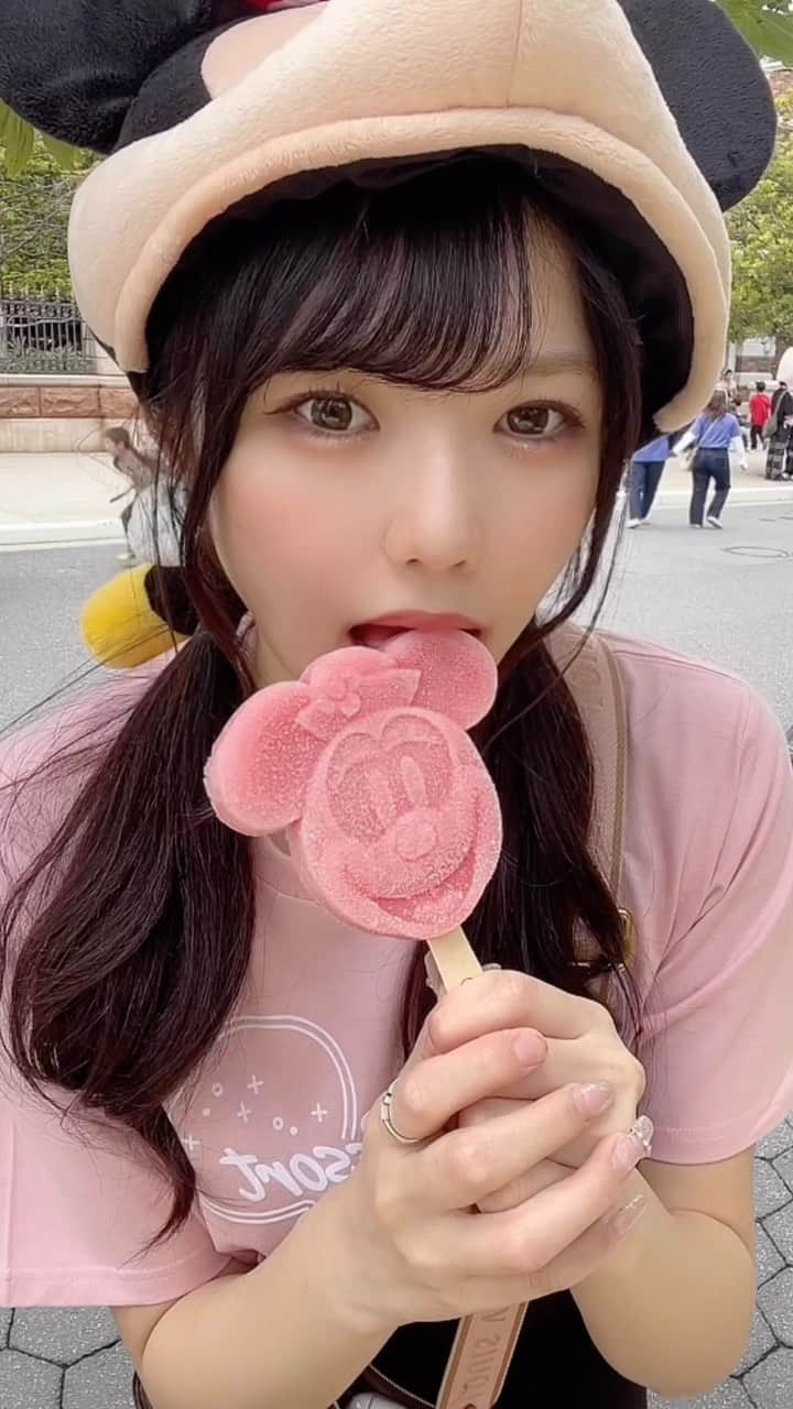 月愛きららのインスタグラム：「きららと秘密のデートしようよ🤫  #アイドル #disney #disneysea #ディズニー #ディズニーコーデ #🐭🏰 #らぶびーむ」