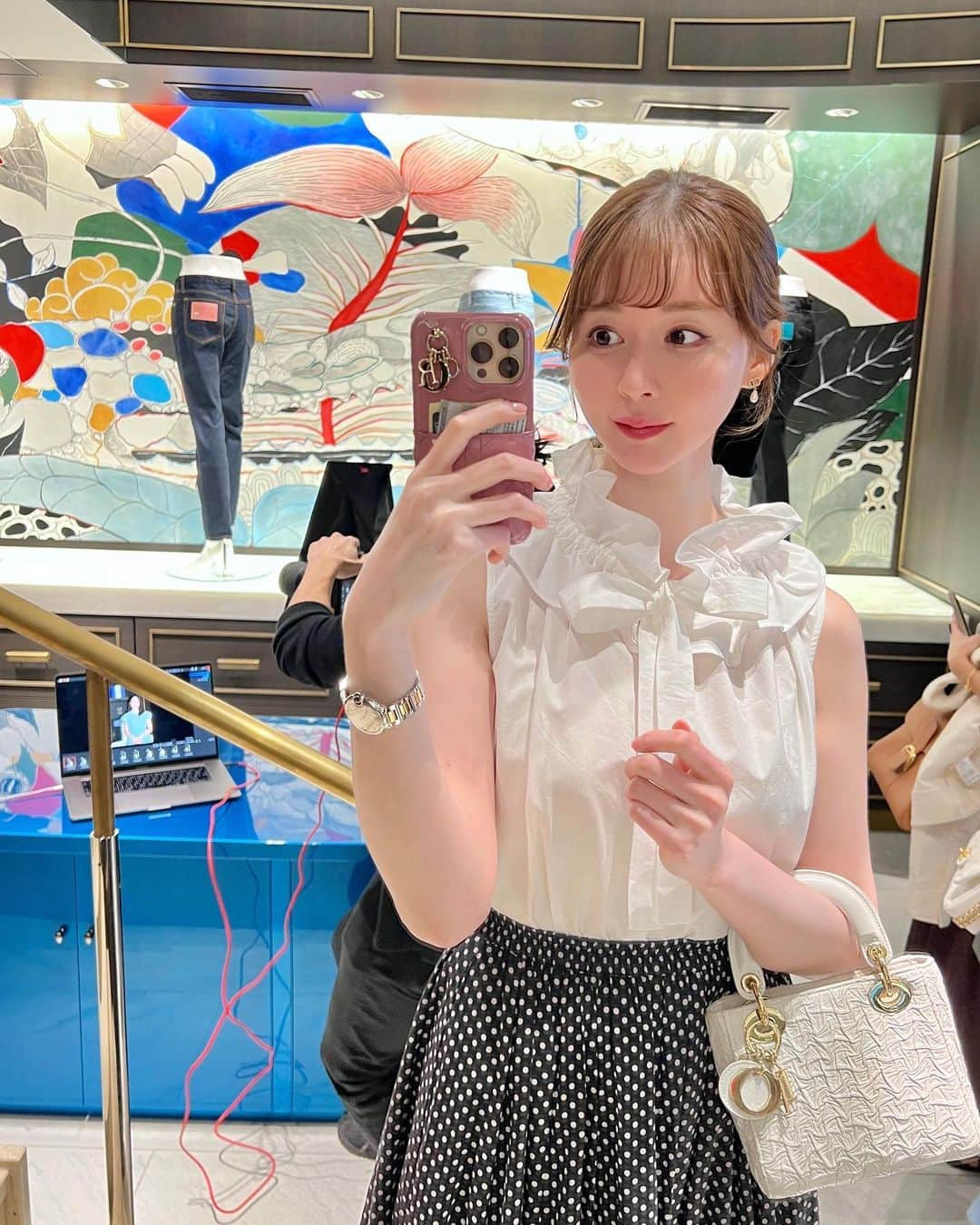 ayakoさんのインスタグラム写真 - (ayakoInstagram)「イタリアのデニムブランド👖 G-FRANCO銀座本店のローンチパーティーにいってきました🇮🇹✨☺️  ドクターデヴィアスから誕生したデニムブランドで、luxuryデニムブランドなの✨🩵  形もカラーも綺麗でスタイルよくみえた😚 ぜひ銀座のG-FRANCOいってみてね👖💫  #GFRANCO_DENIM #ジーフランコ #PR @gfranco_ginza」5月13日 16時55分 - ayapooh_22