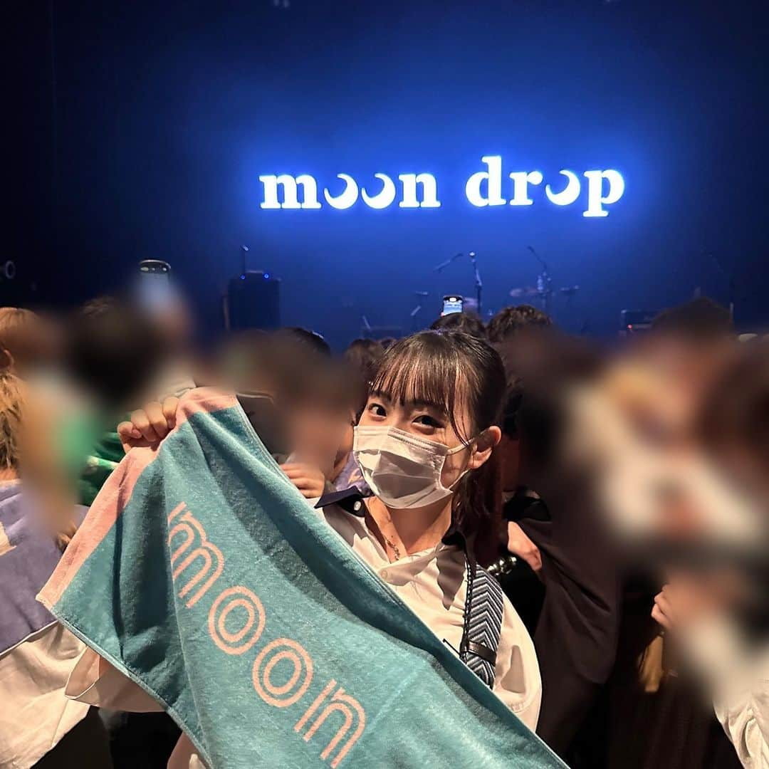 あんさんのインスタグラム写真 - (あんInstagram)「追憶ラブストーリー🌙  一昨日moondropさんのライブに行ってきました🌙💜 初スタンディング！！ライブハウス！！！！わー！！！ 楽しかった！幸せでした🥲！！！  実はmoondropさんメジャーデビュー日が今年の1/11で、わたしの誕生日と一緒なんです🤍笑 嬉しい〜  またライブ行けますように！！  #moondrop さん #ベイビーチャンネル　#モデルプレス　#ミスモデルプレス #ミスモデルプレスspring」5月14日 20時00分 - annpeach__