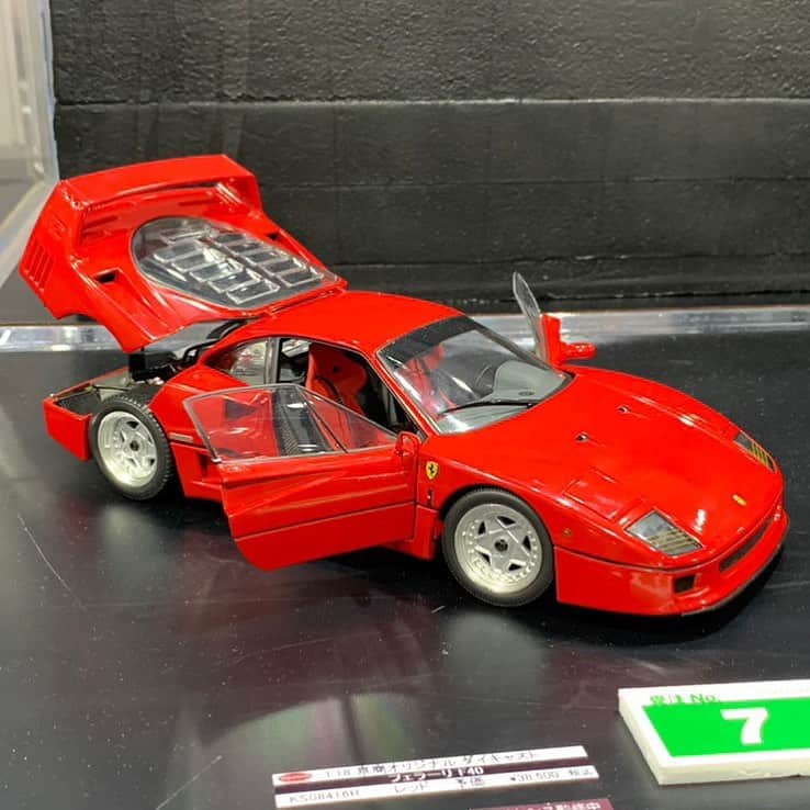 kyosho_official_minicar toysさんのインスタグラム写真 - (kyosho_official_minicar toysInstagram)「. 静岡ホビーショー発表モデル 1:18 Die-Cast Model Ferrari F40  #kyosho #ferrari #f40 #kyoshodiecast  #amazingcar #minicar #diecastmodel #supercar #118scale #hypercar #boostedcars #京商 #ミニカー #ミニカーコレクション #carcollection #118diecast #collection #ferrarif40 #静岡ホビーショー #kyosho60th #フェラーリ #フェラーリf40」5月13日 17時00分 - kyosho_official_minicar_toys