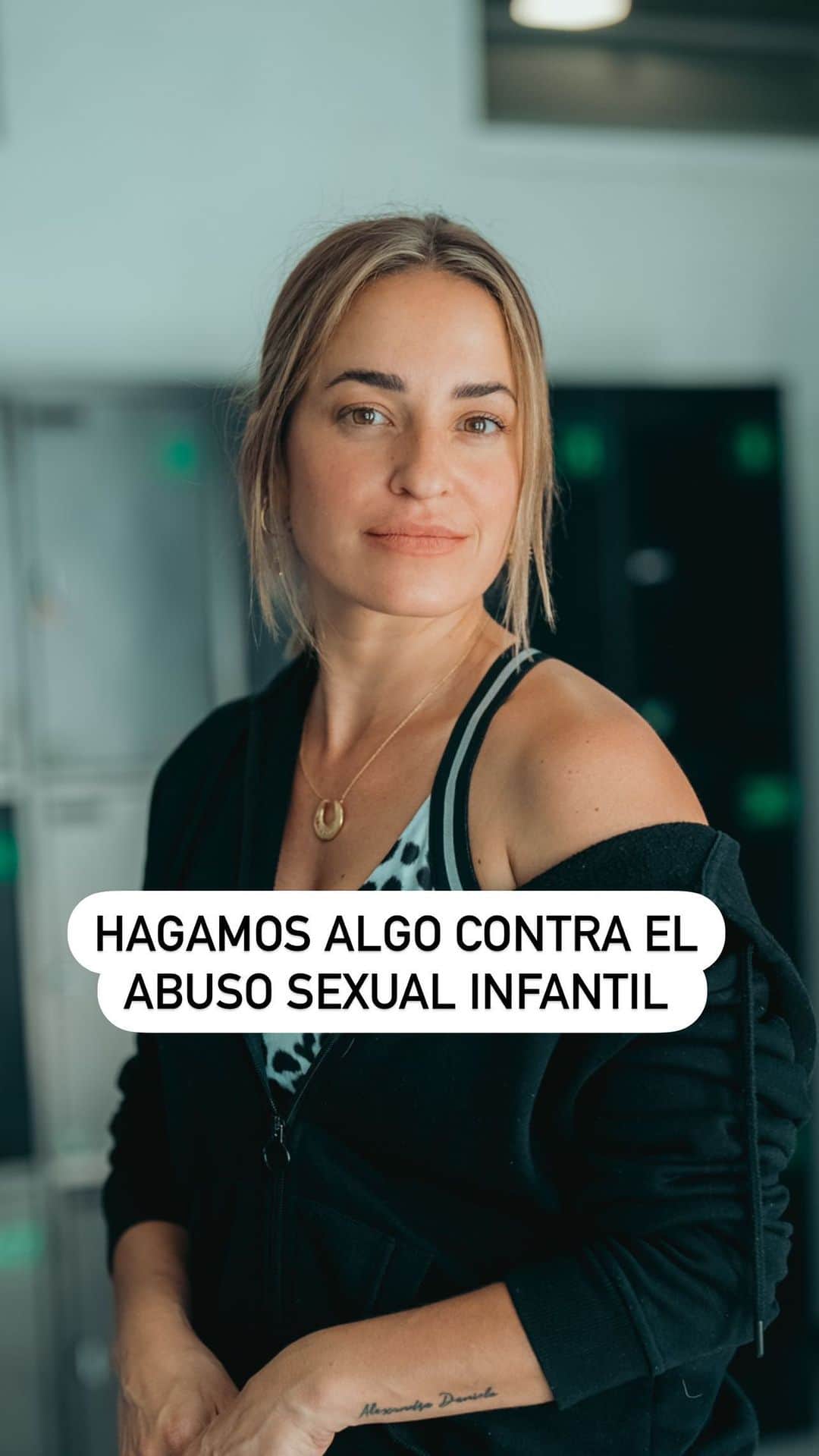 ジェマ・マリンのインスタグラム：「El aumento masivo del abuso sexual infantil online continua sin cesar, y más aún desde la pandemia COVID.   Internet no es seguro para nuestros hijos.  Todos los días, cientos de miles de niños son explotados sexualmente Online.  O unimos nuestras fuerzas para intentar pararlo o estamos destinados a que la tendencia sea al alza. Algo preocupante y tremendamente horrible.   Firma la petición que te dejo en stories y pongamos nuestro granito de arena para proteger a nuestros hij@s. Terminemos con el abuso sexual infantil.  @justiceiniciative.eu  #safeforkids #bebraveeurope #ChildSafetyON」
