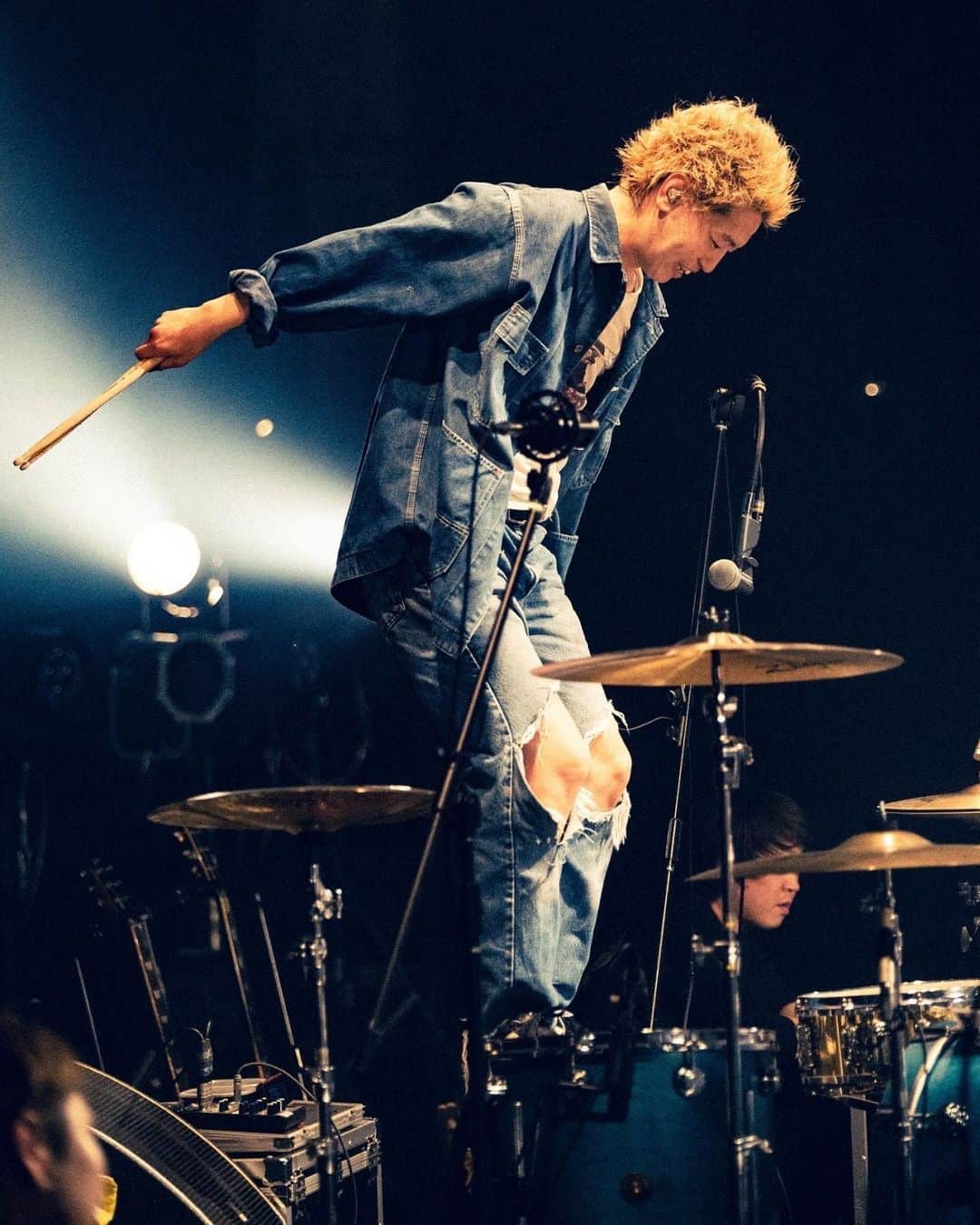 のインスタグラム：「5/12 Zepp Osaka Bayside ヨーロー劇場2023 - FLOWER JOE-  @ayumu10.18」
